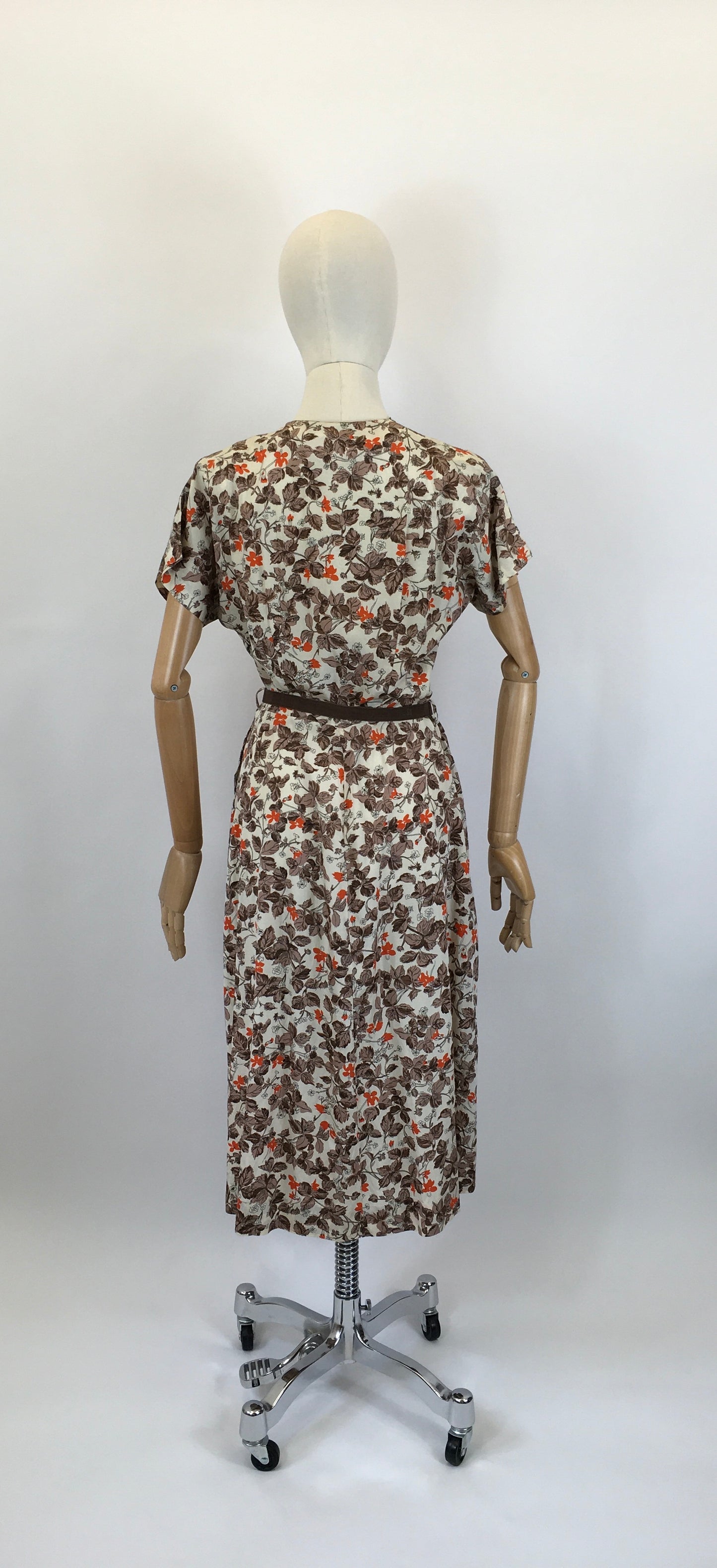 Original 1940's Beautiful Day Dress in Warm Browns, Rust & Cream - By ' Park Lane Frocks'