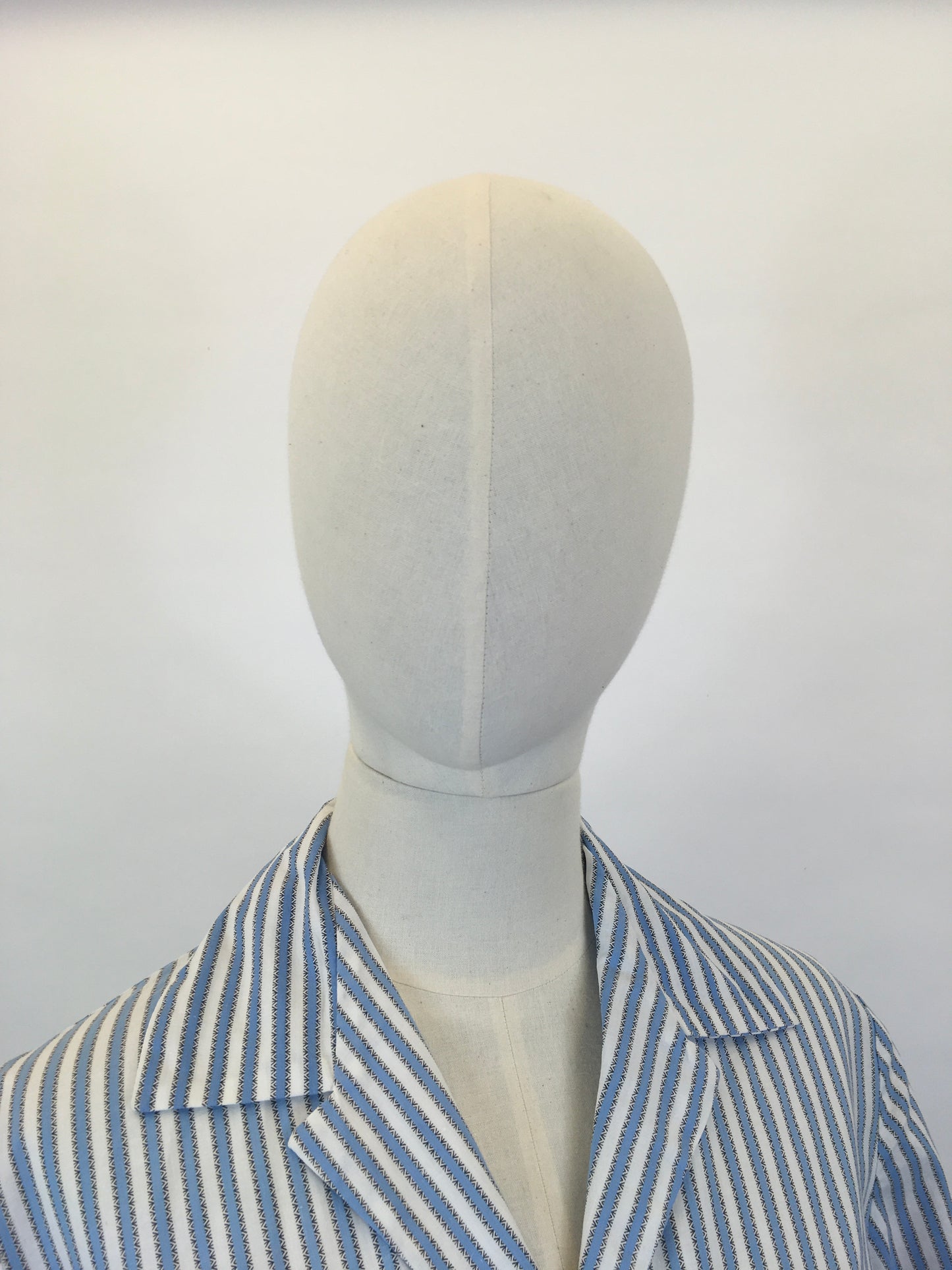 Original 1950’s Darling Blue & White Shirtwaister Dress - With A Classic 50’s Silhouette