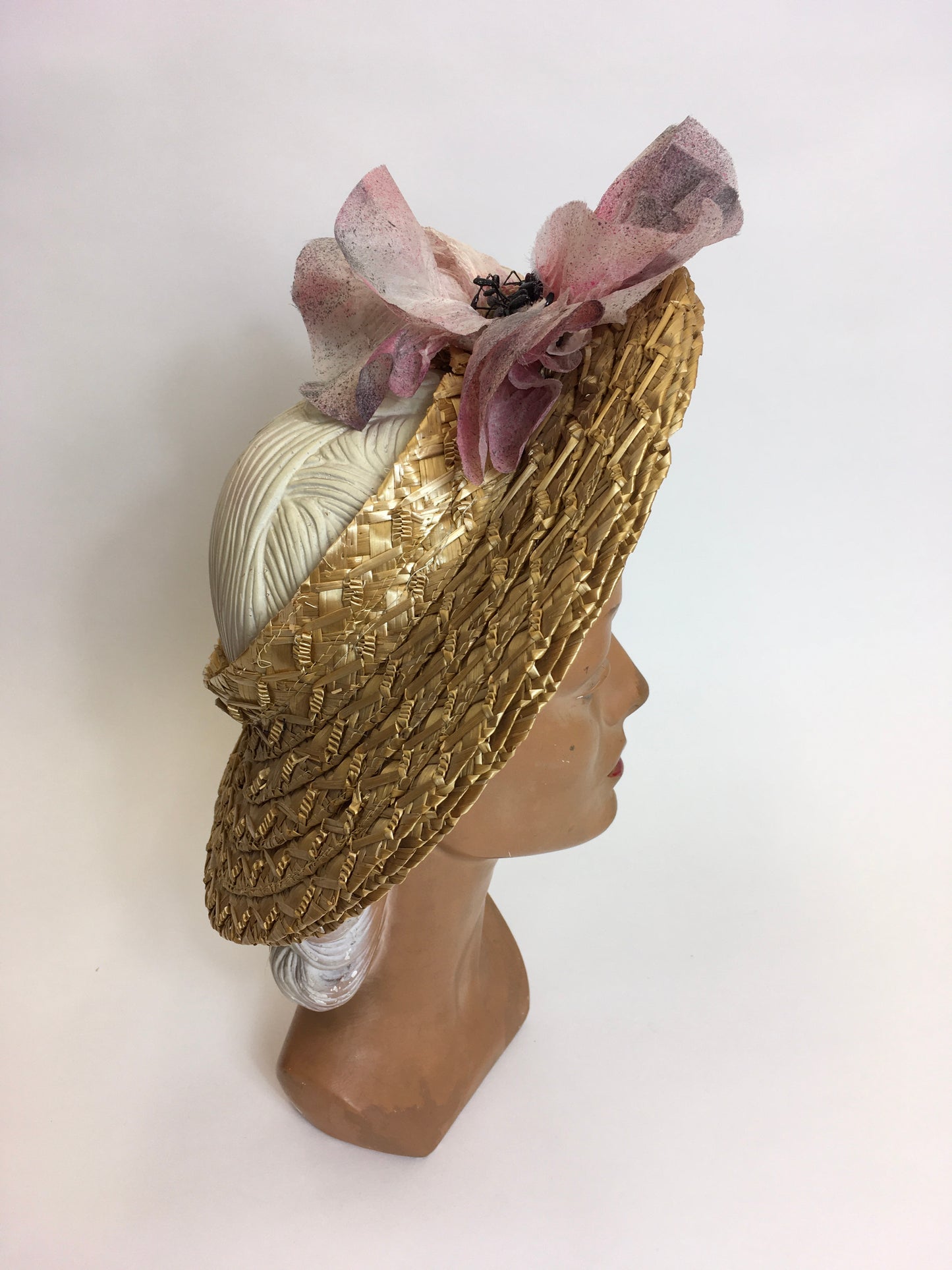 Original 1940’s Summer Open Crown Straw Hat - With Original Floral Adornment