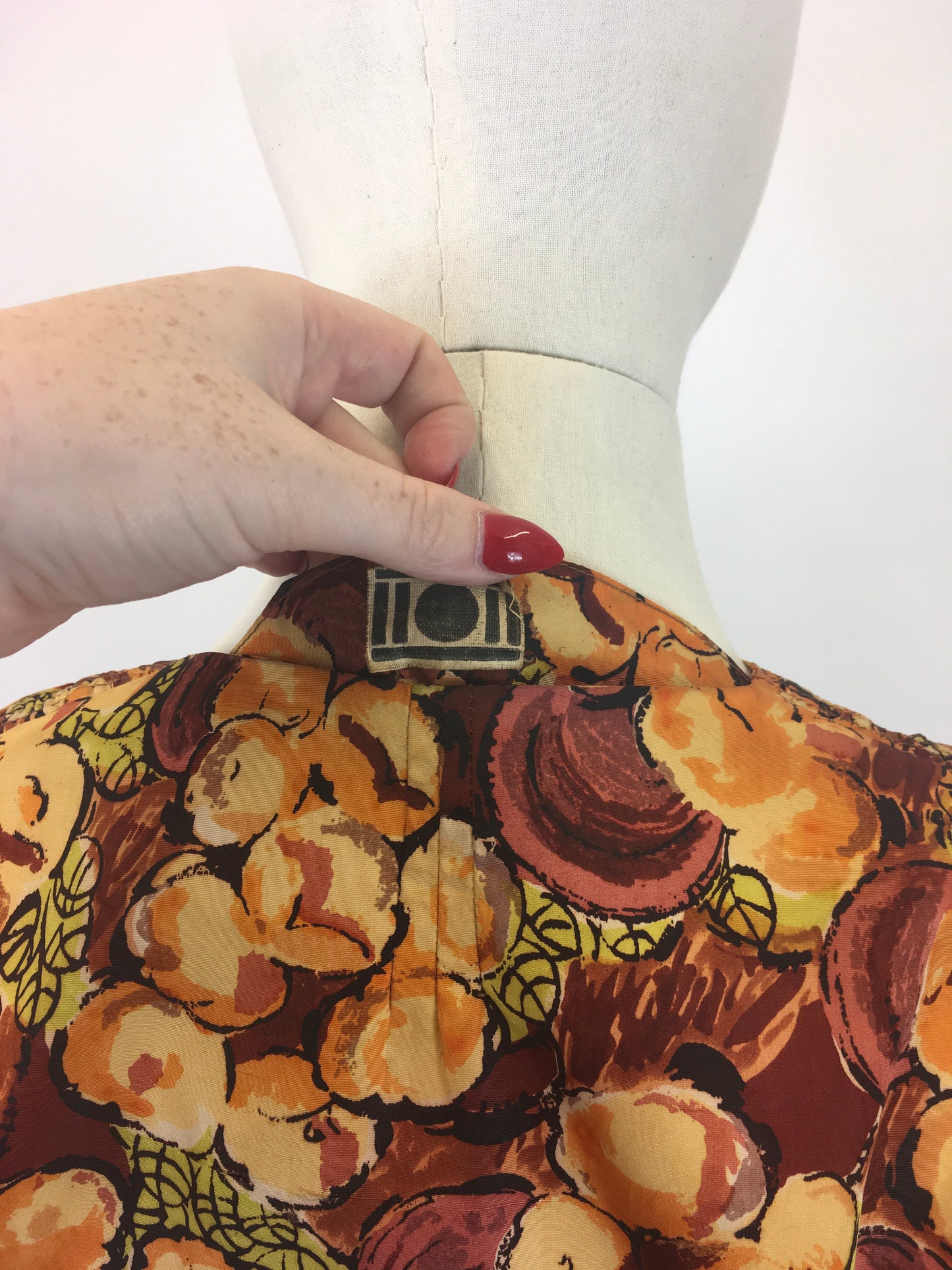 Original 1940’s Double 11 Dinner Plate Label Gown - In Beautiful Tones of Autumnal Hues