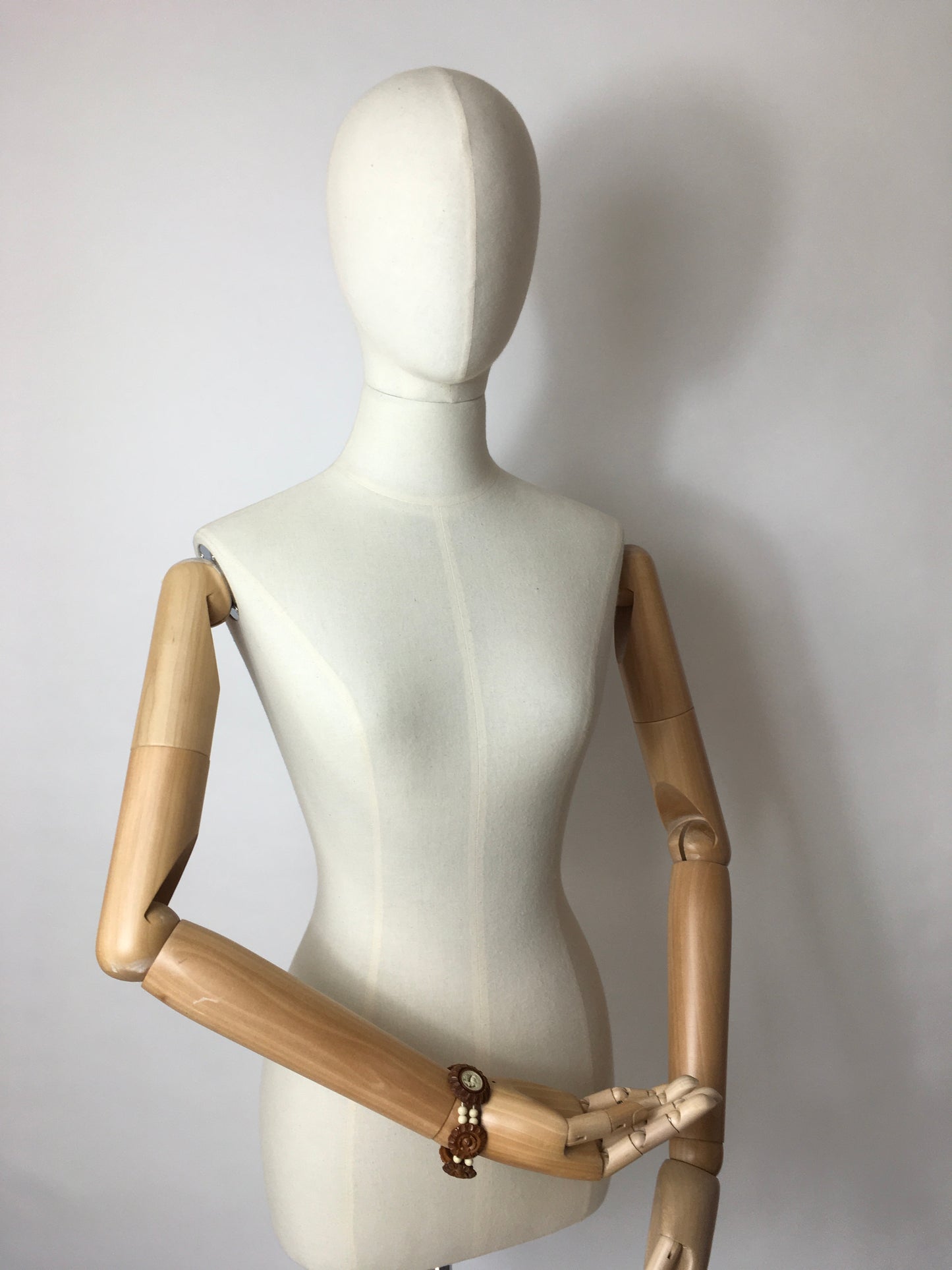 Original 1940’s Celluloid Elastic Bracelet - Simple Cream And Brown