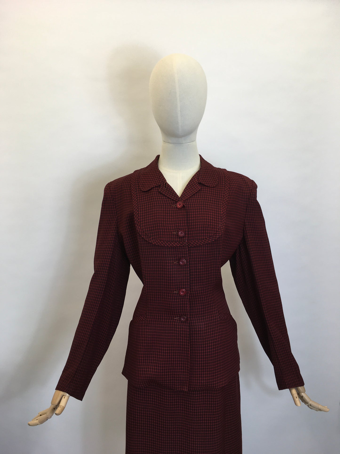 Original STUNNING 1940's American Suit - Fabulous Red & Black Check Pattern Fabric