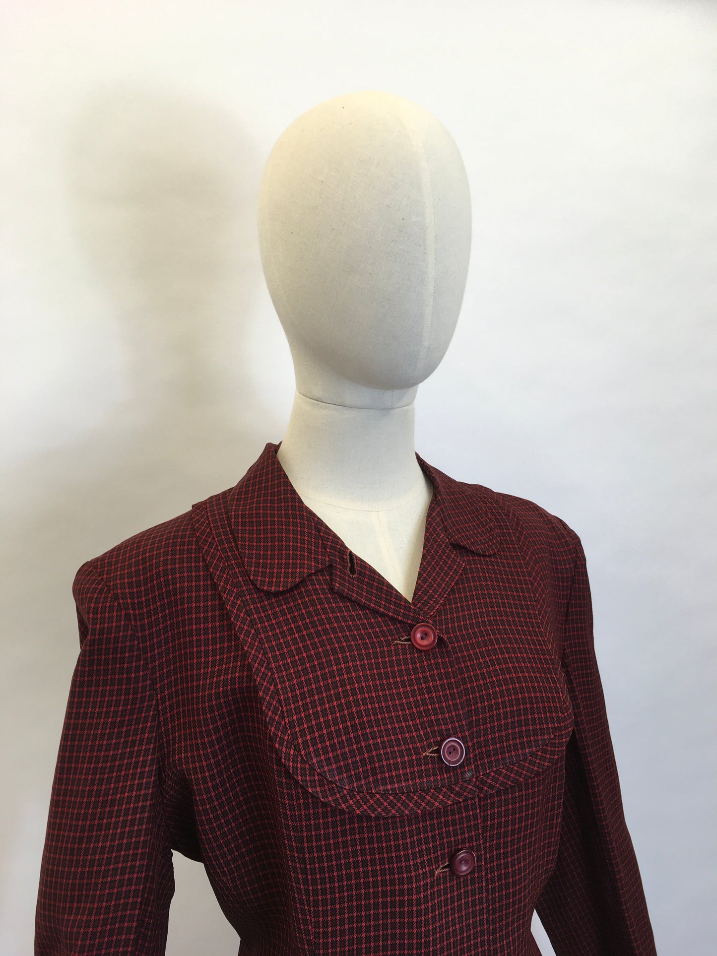 Original STUNNING 1940's American Suit - Fabulous Red & Black Check Pattern Fabric