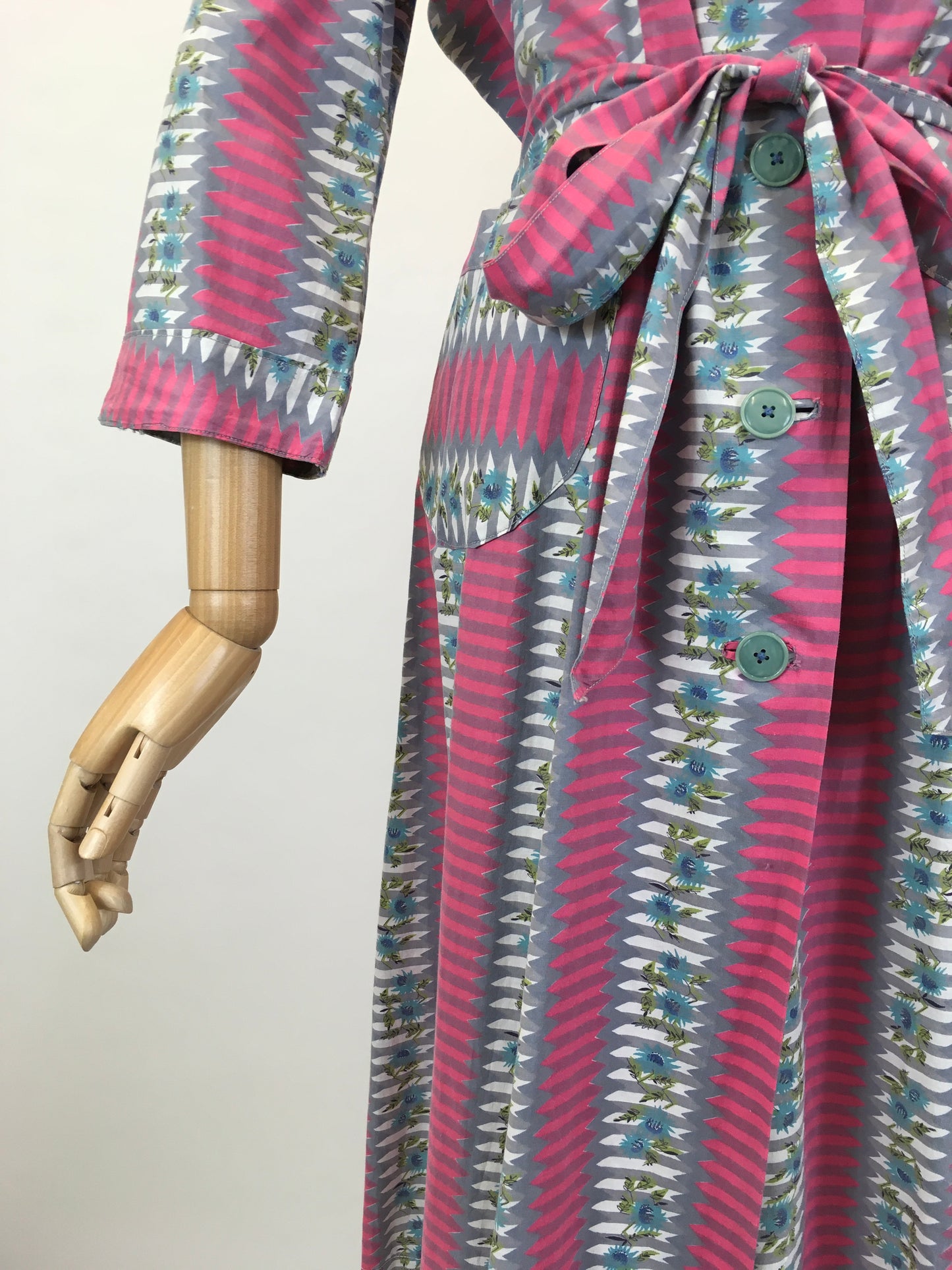 Original 1950’s Pretty Cotton Day Dress - In Bright Pinks, Blues & Greys