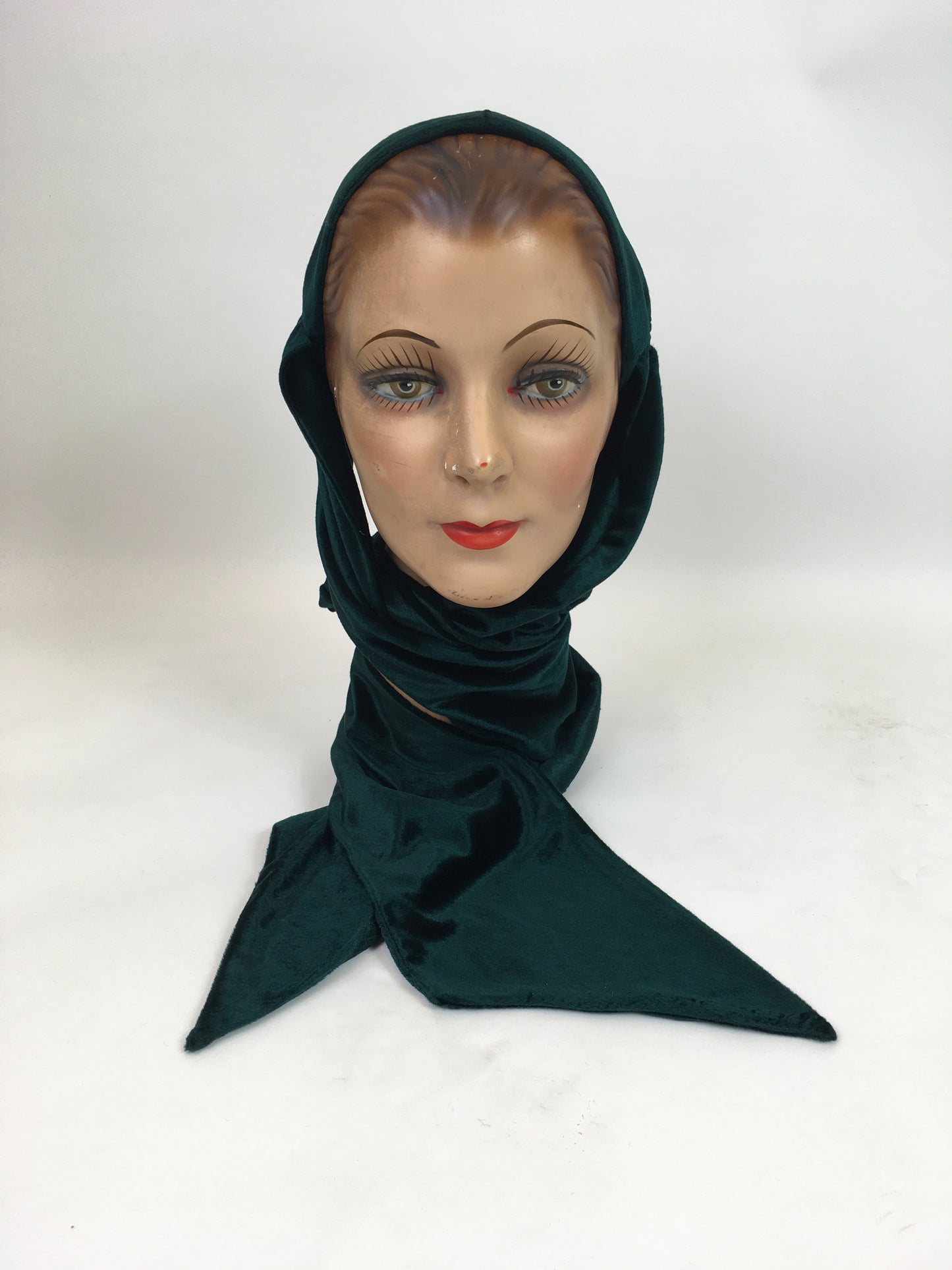 Original 1920's / 1930's Fabulous Pine Green Velvet Skull Cap - With Deco Pointed Scarf Tails