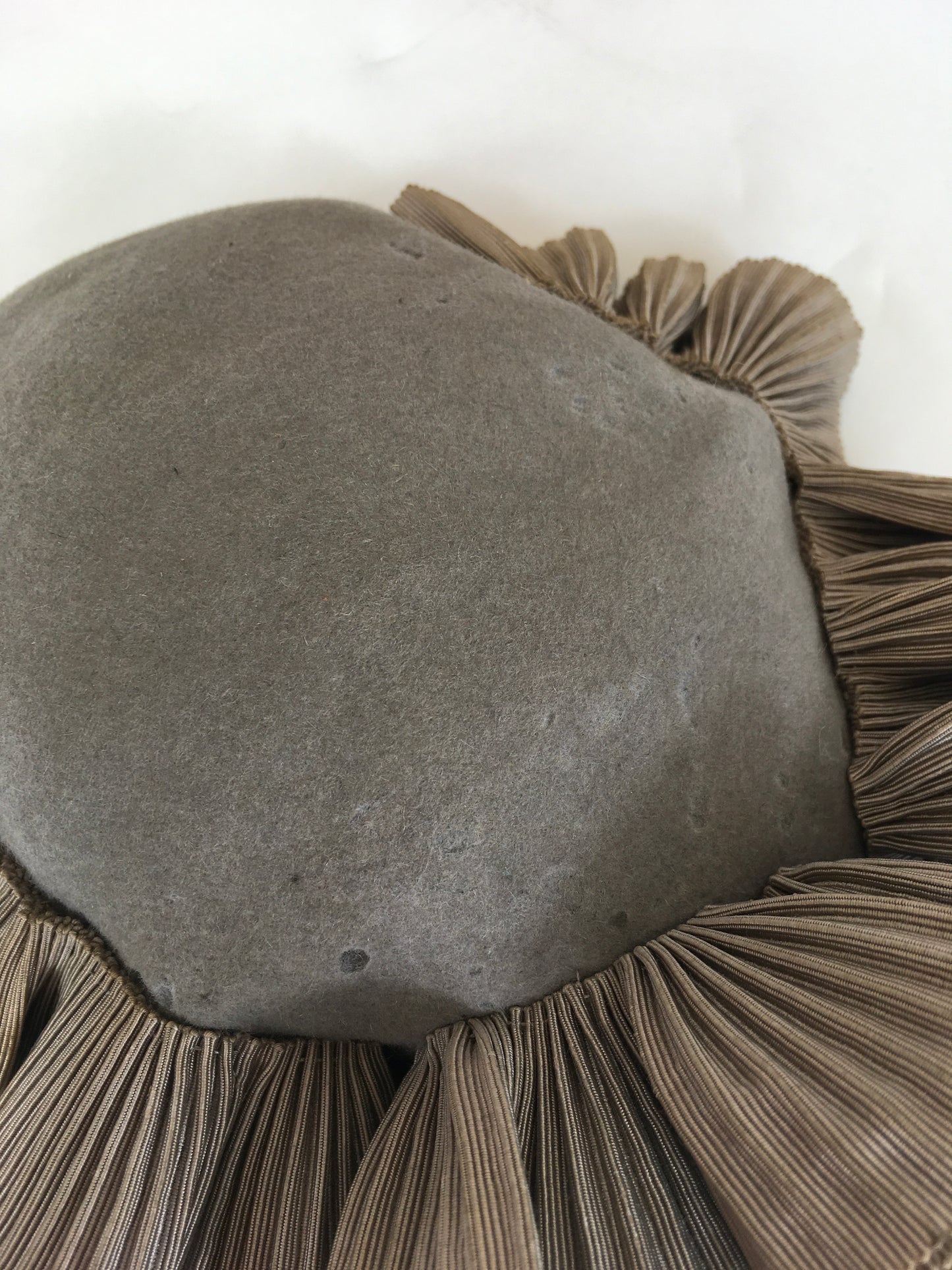 Original 1940’s Beautiful Grey Topper Hat - With Grey Grosgrain Ruffled Adornment