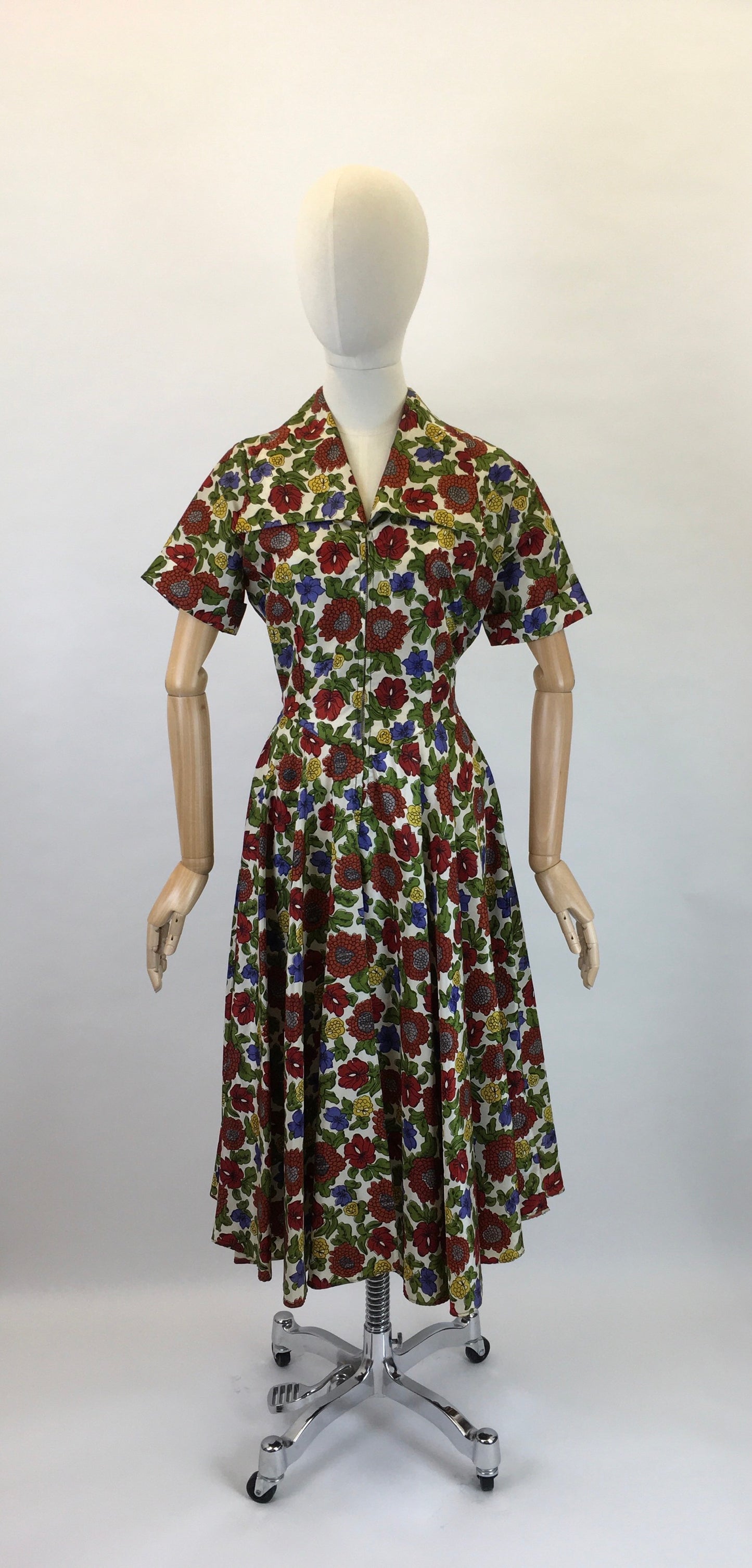 Original 1940s Floral Zip Front Dress - In Lovely Autumnal Shades of Rich Wines, Blues, Yellows and Greens