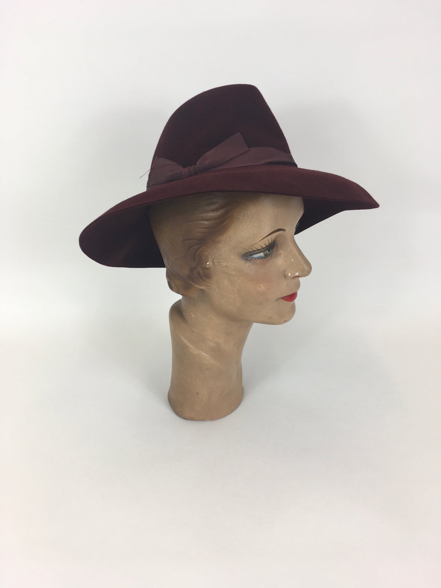 Original 1940’s SENSATIONAL Deep Wine Brimmed Fedora - With Grosgrain Ribbon Banding
