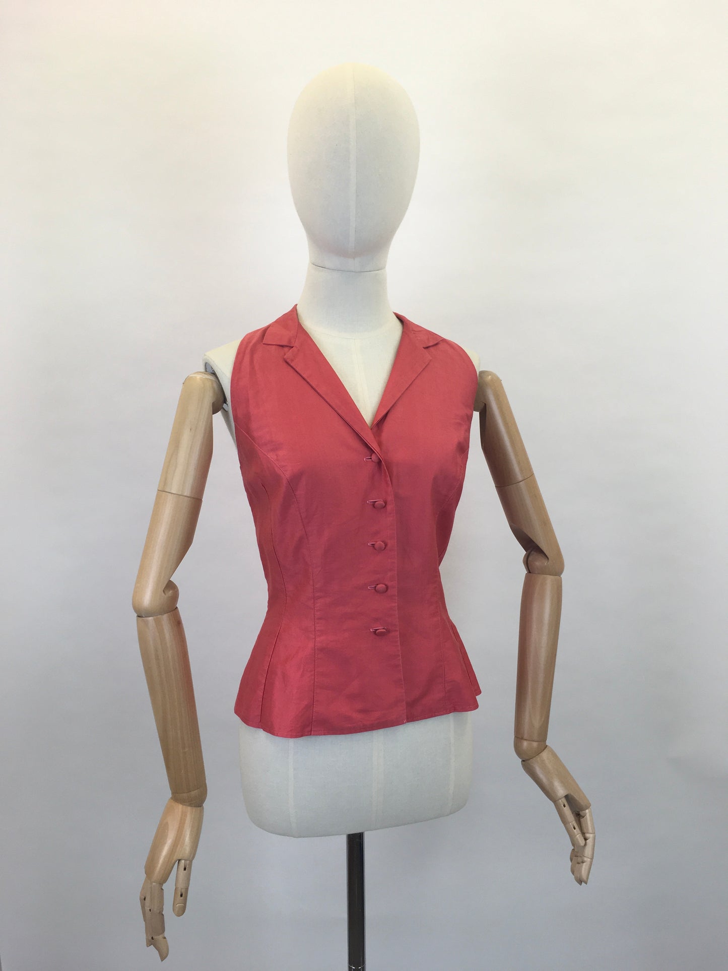 Original 1950s Deep Coral Cotton Blouse - In a Classic 50’s Silhouette