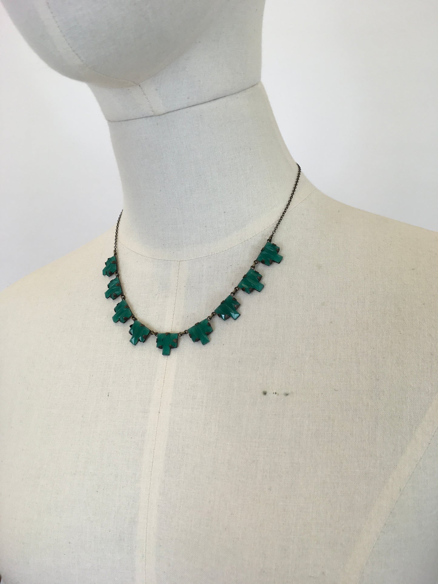 Original 1930’s Art Deco Shaped Necklace - With Jade Green Glass