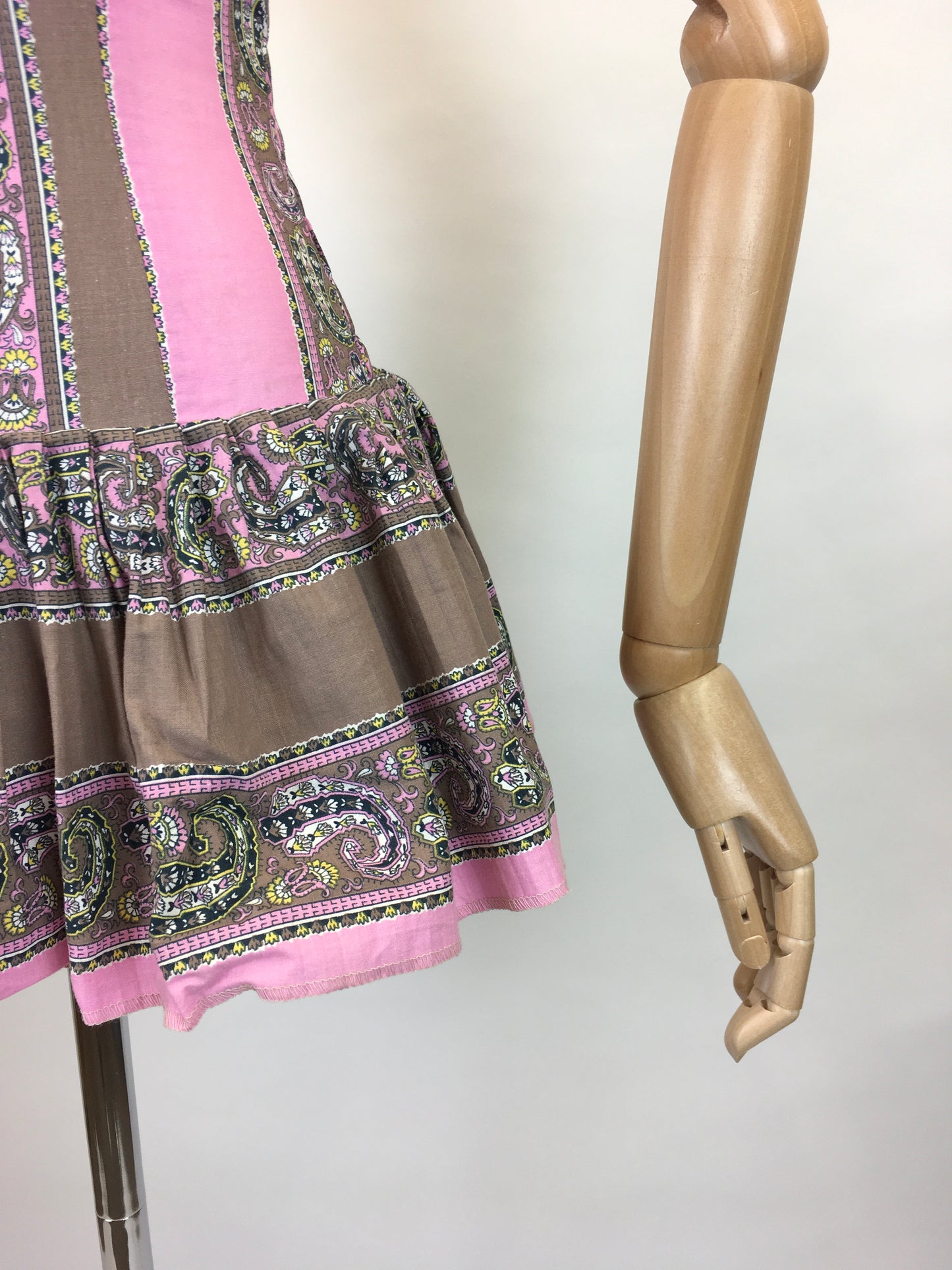 Original 1950’s ‘ Dorothy Perkins ‘ Bathing Costume - In a Lovely Colour Block and Paisley Print Cotton