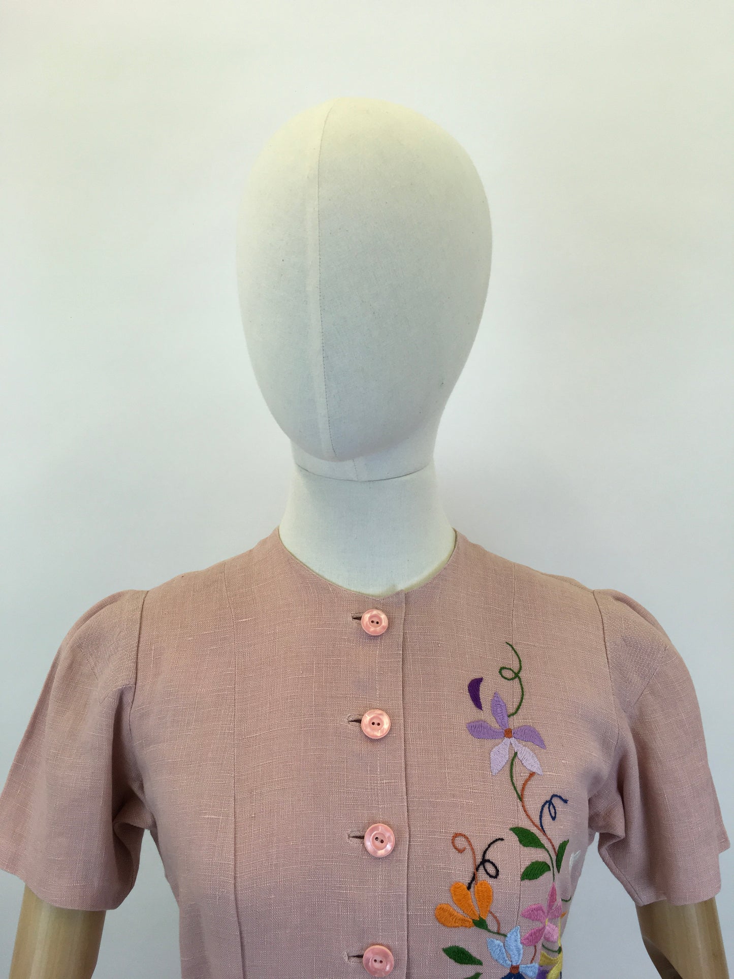 Original Early 1940’s Moygoshal Linen Dress with Embroidery - In Powdered Rose with Spring Meadow Florals