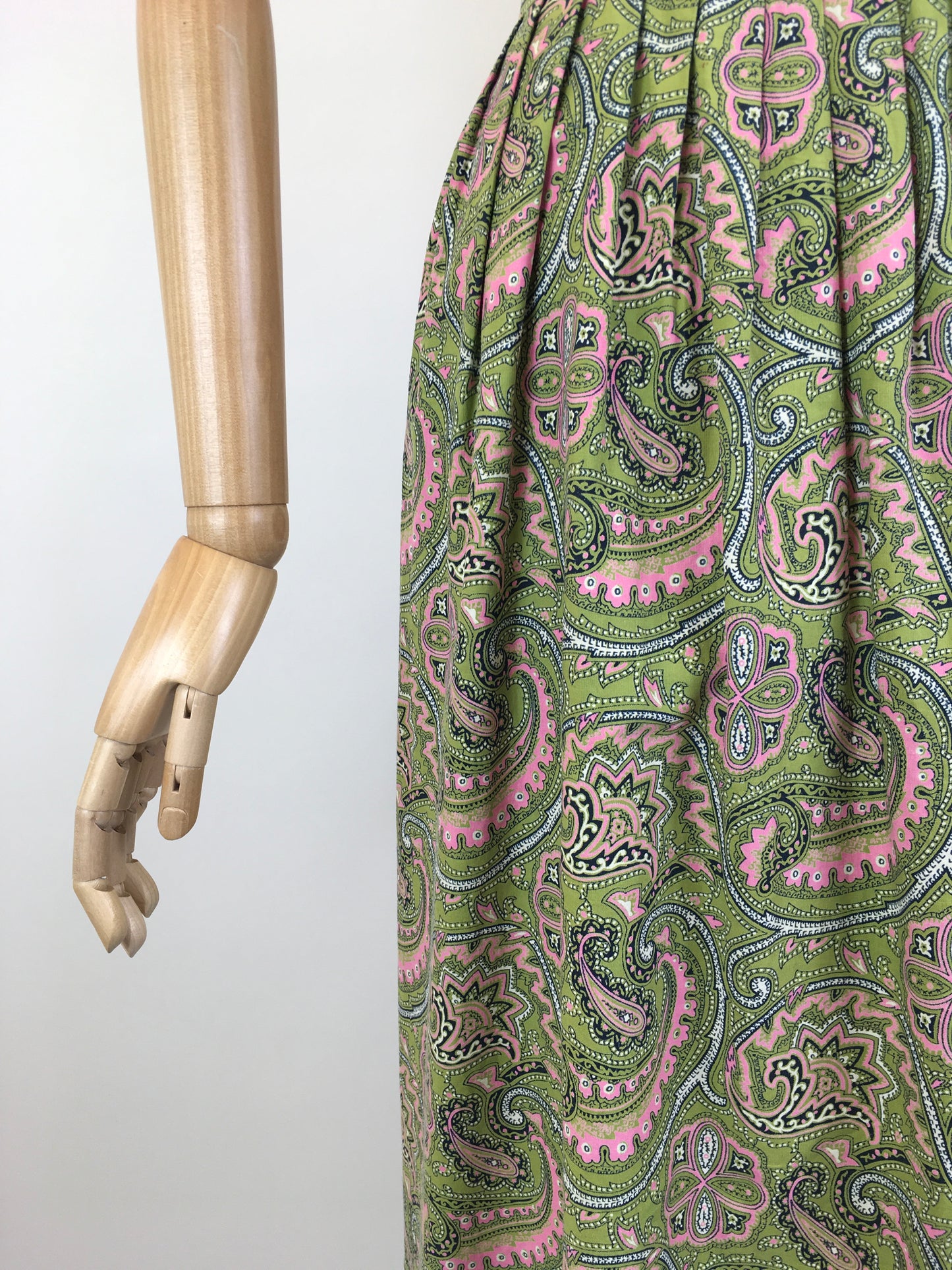 Original 1950’s Darling Cotton Day Dress- In A Beautiful Paisley in Pink & Green