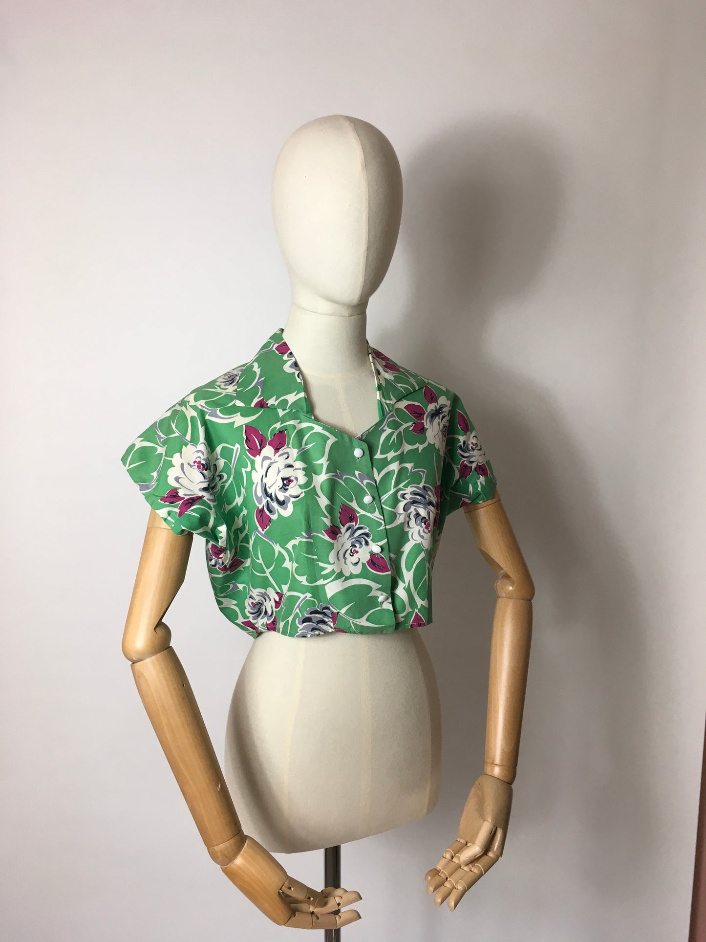 Original 1950s Cotton Jacket / Blouse - In a lovely Green with Ivory and Purple Floral