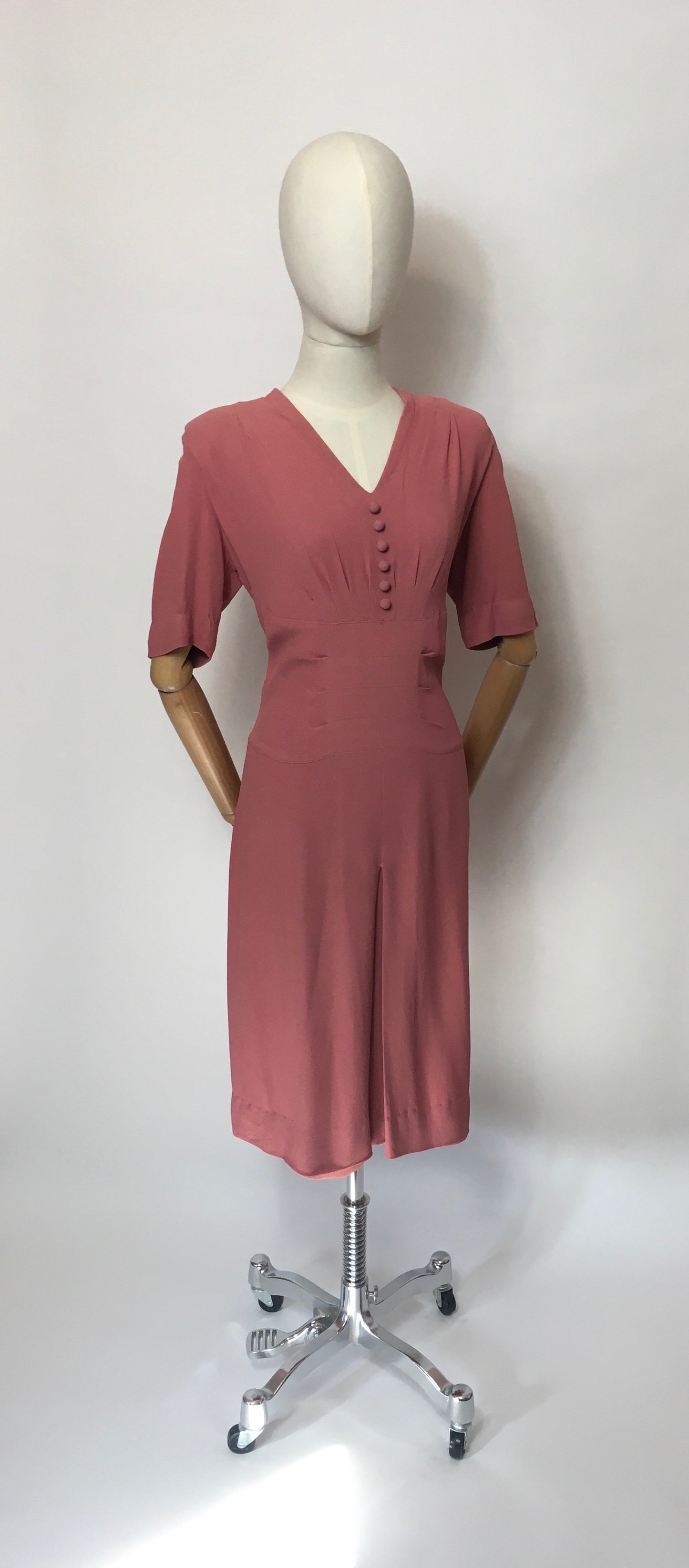 Original 1940’s Rose Pink Crepe Dress - Lovely Panelled Waist Detailing