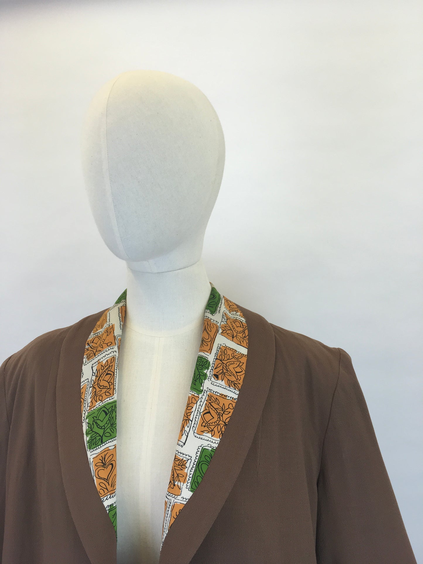 Original 1940s Brown Linen Swing Jacket - With a Fabulous Contrast Rayon Lining in Bright Oranges and Greens