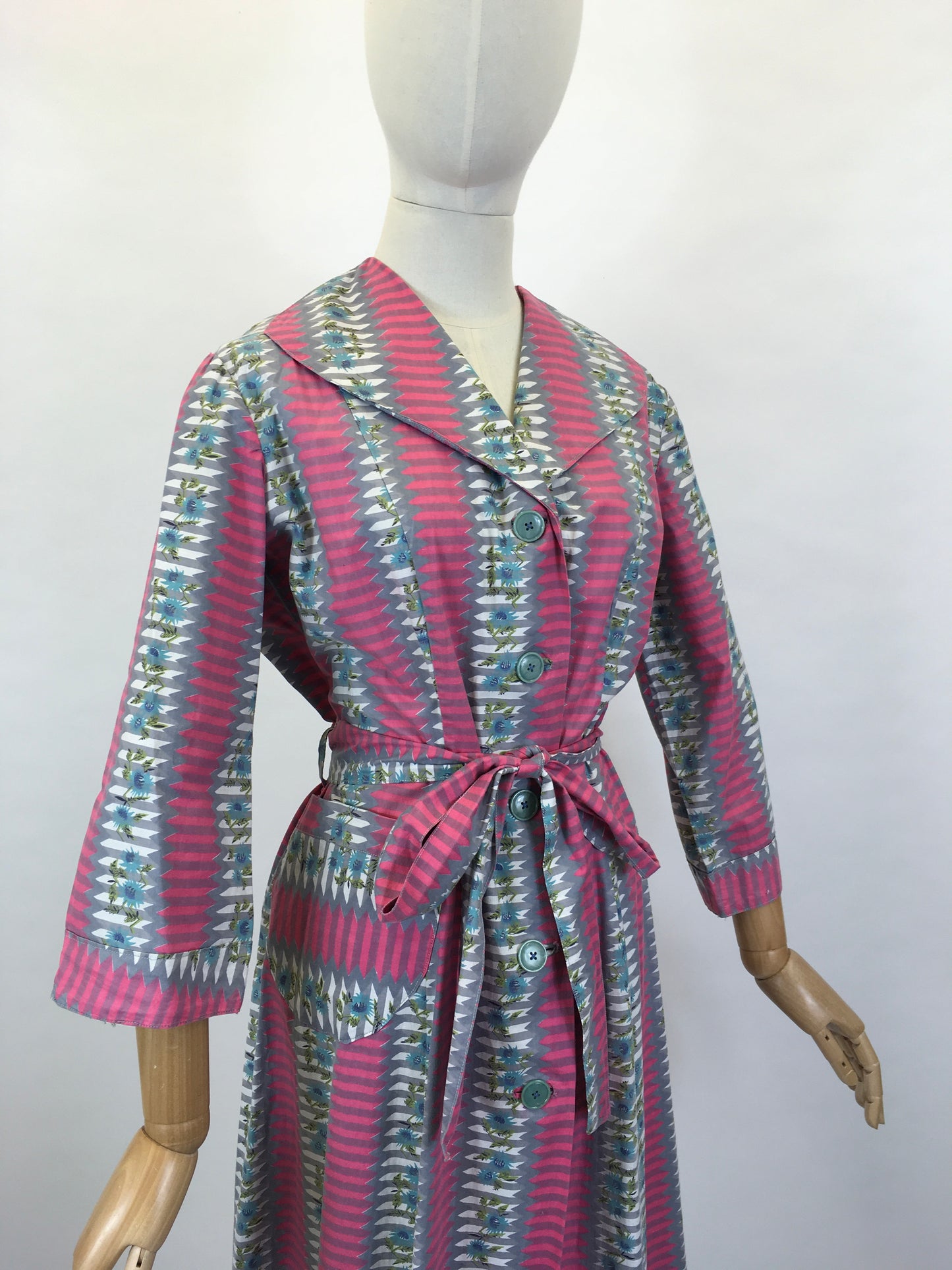 Original 1950’s Pretty Cotton Day Dress - In Bright Pinks, Blues & Greys