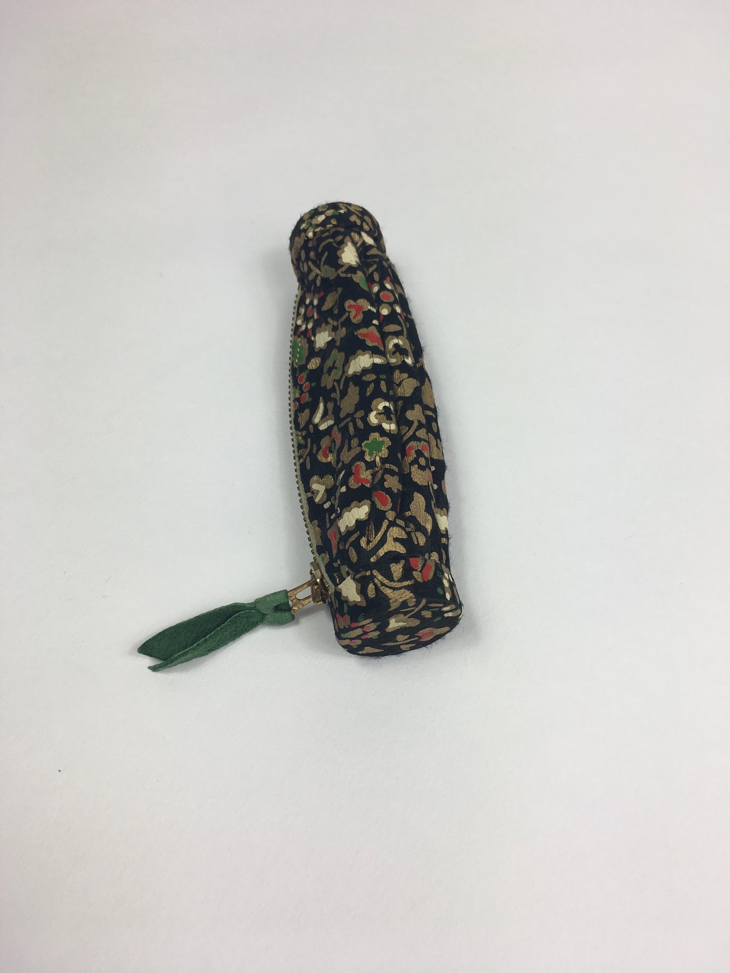 Original 1930’s Handpainted Expandable Coin Purse - In An Exquisite Floral in Gold, Green and Red
