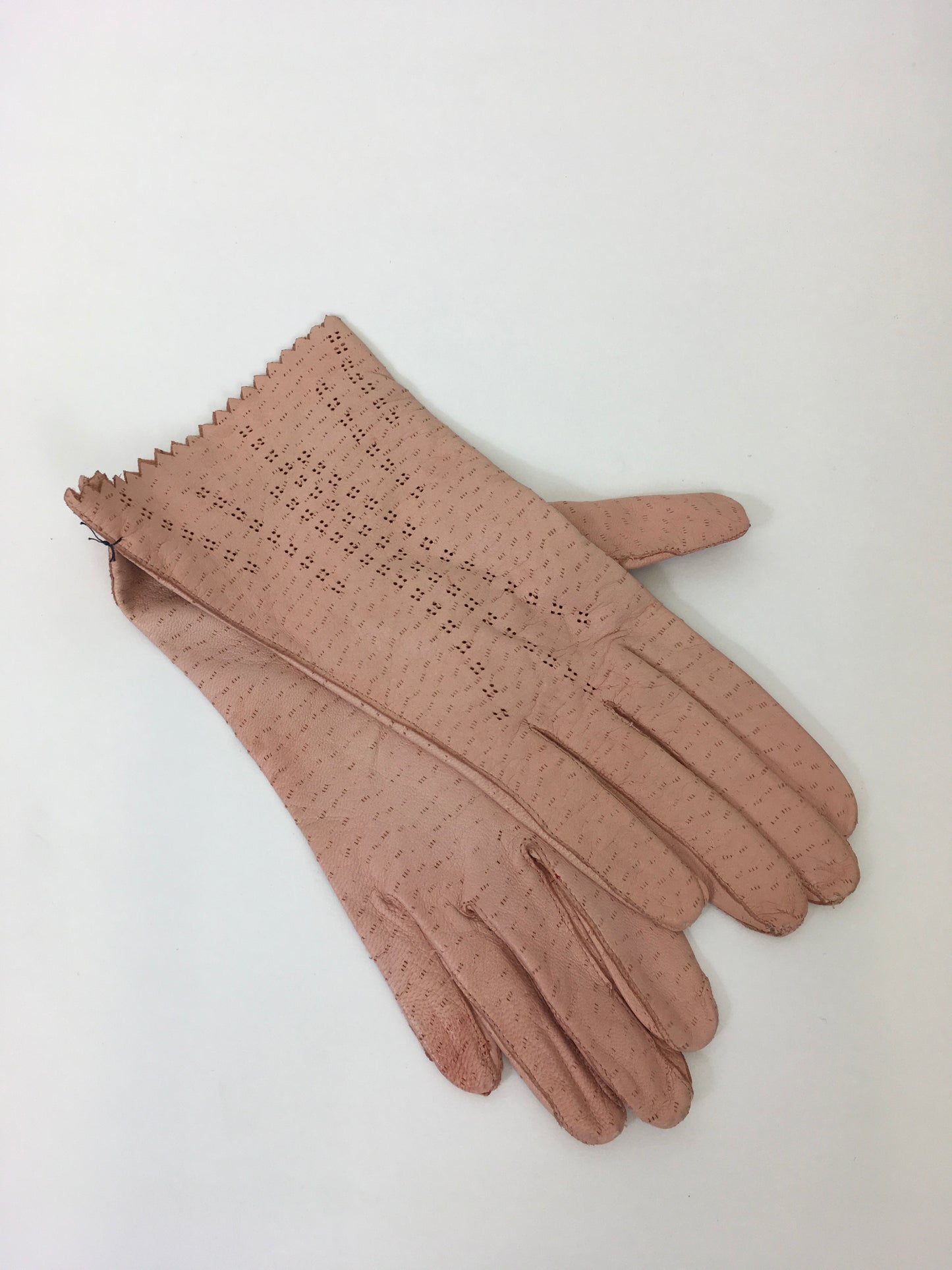 Original 1950’s Ostrich Leather Handbag and Gloves - In a Beautiful Powder Pink