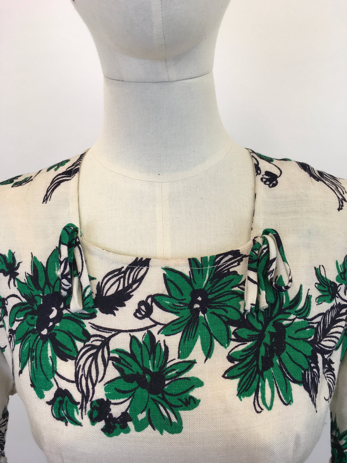 Original Stunning 1940's CC41 Utility Day Dress - In A Floral Moygashal Linen in Green, White & Black
