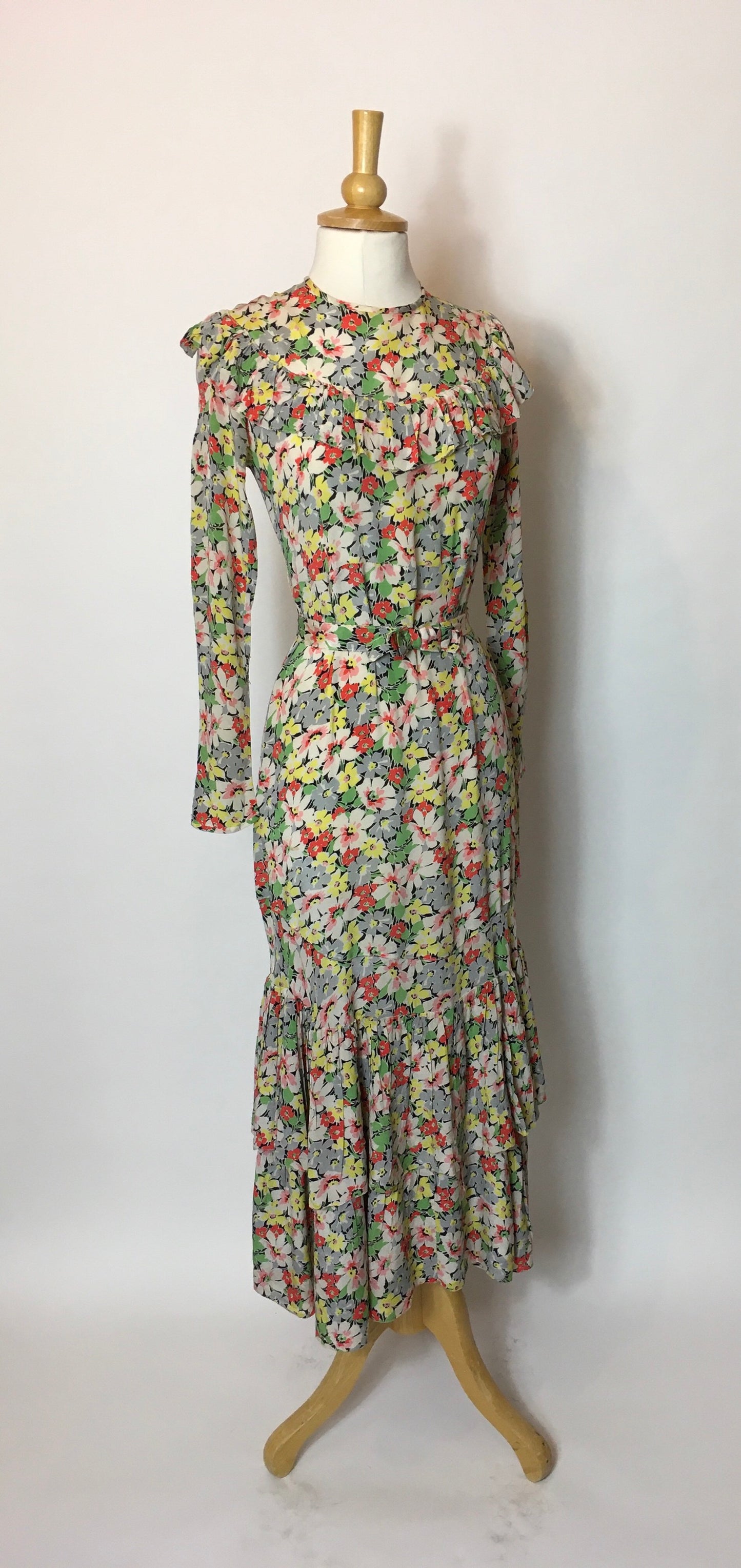 Original 1930s Darling Day Dress In English Meadow Print Selling As Is - Festival of Vintage Fashion Show Exclusive