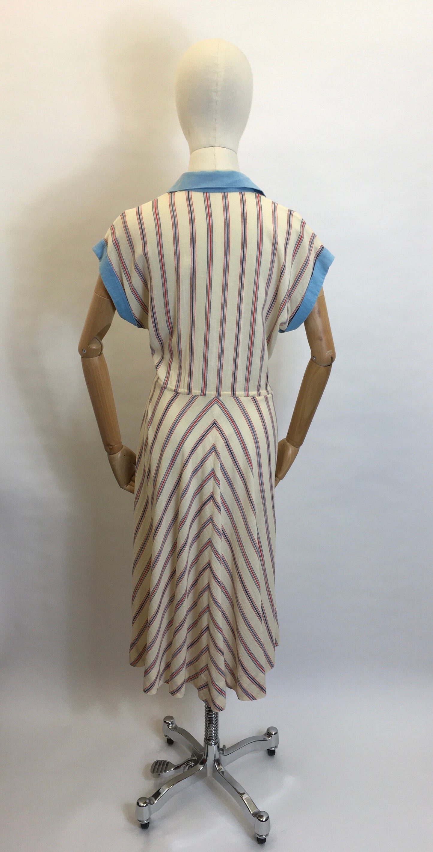 Original 1940’s Striped Day Dress - Lovely Cheesecloth fabric in Patriotic Colour Palette