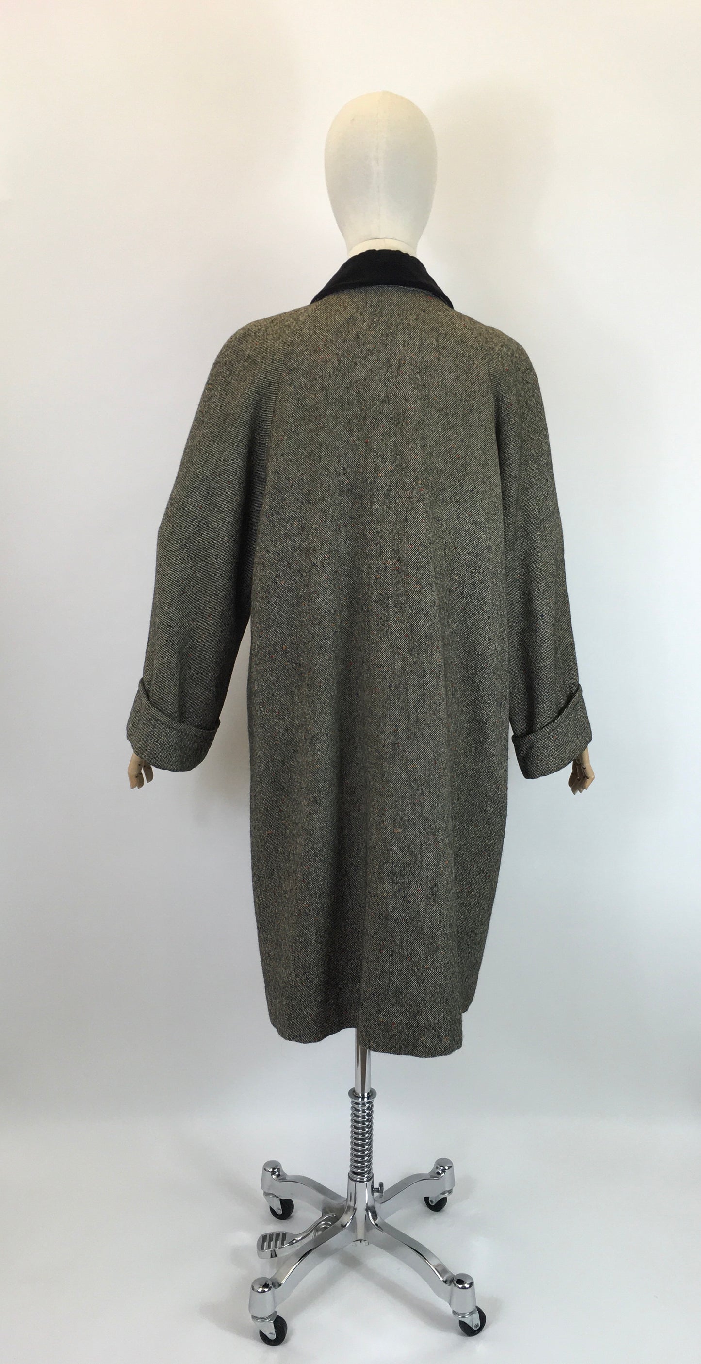 Original 1950’s Fabulous Showerproof Coat - With Contrast Velvet Peter Pan Collar