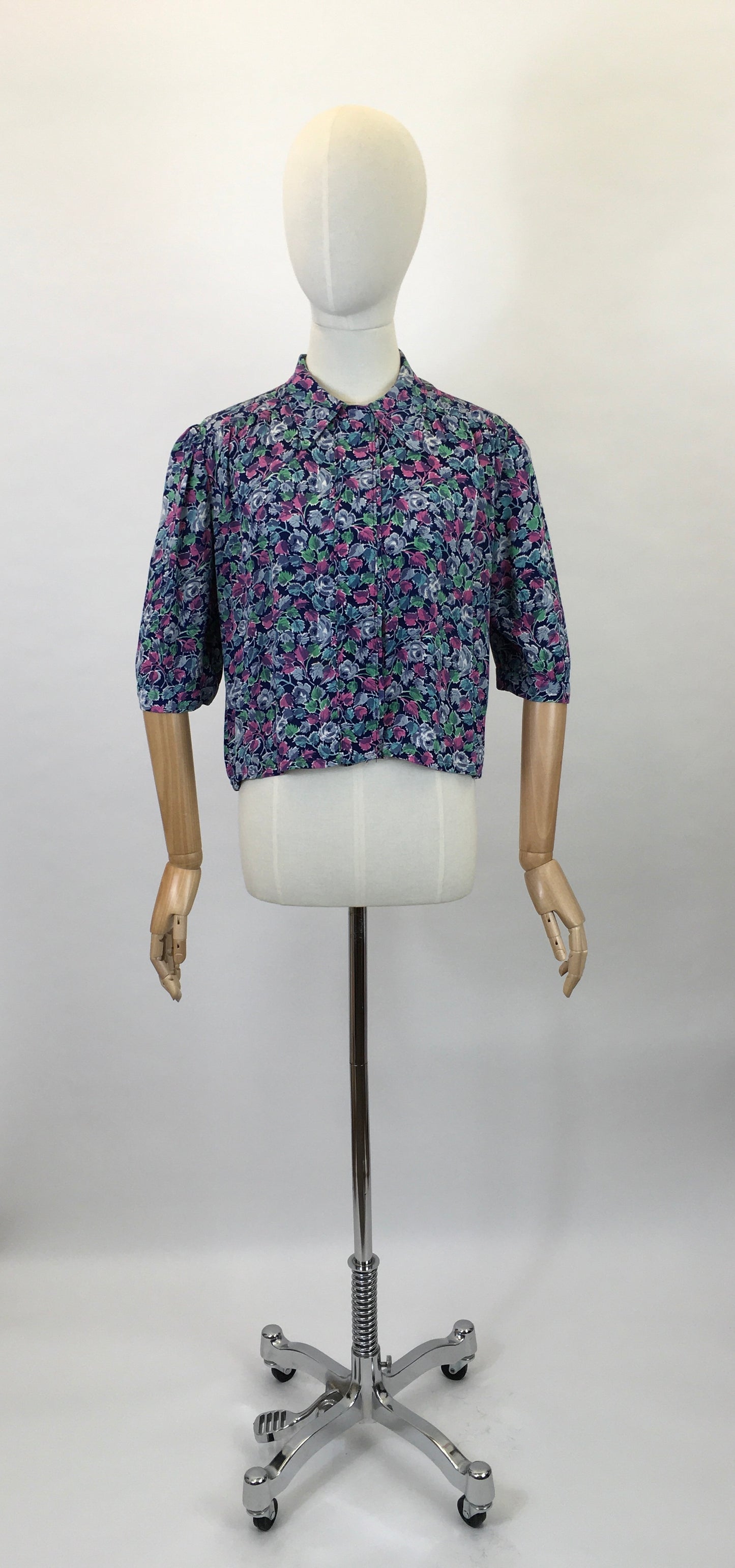 Original 1940’s Beautiful Crepe Over Jacket / Blouse - In A Warm Frosted Berry Colour Pallet