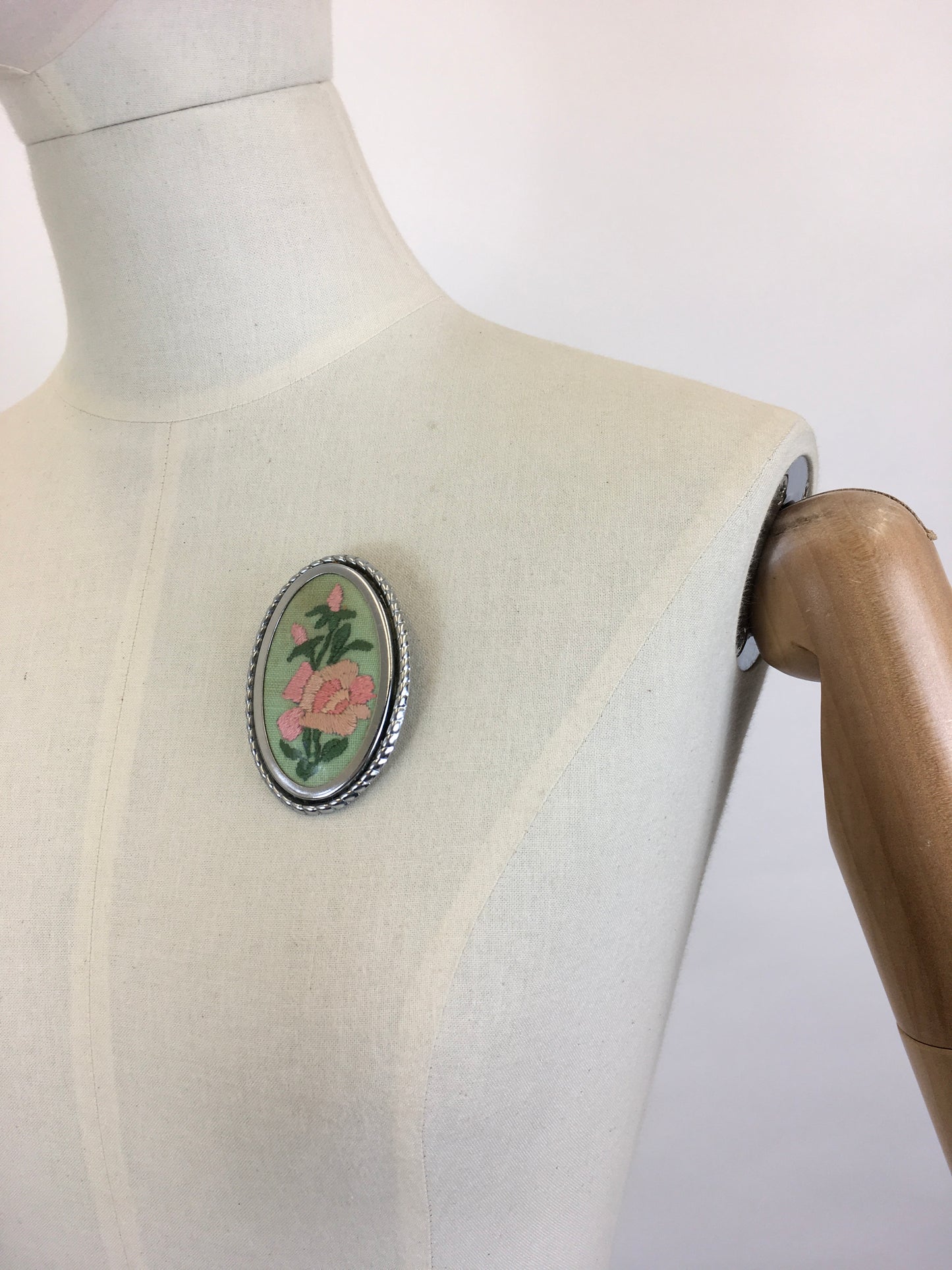 Original 1940’s / 1950’s Beautiful Floral Embroidered Brooch - In Springtime Touches of Pastel Pinks and Mint Green