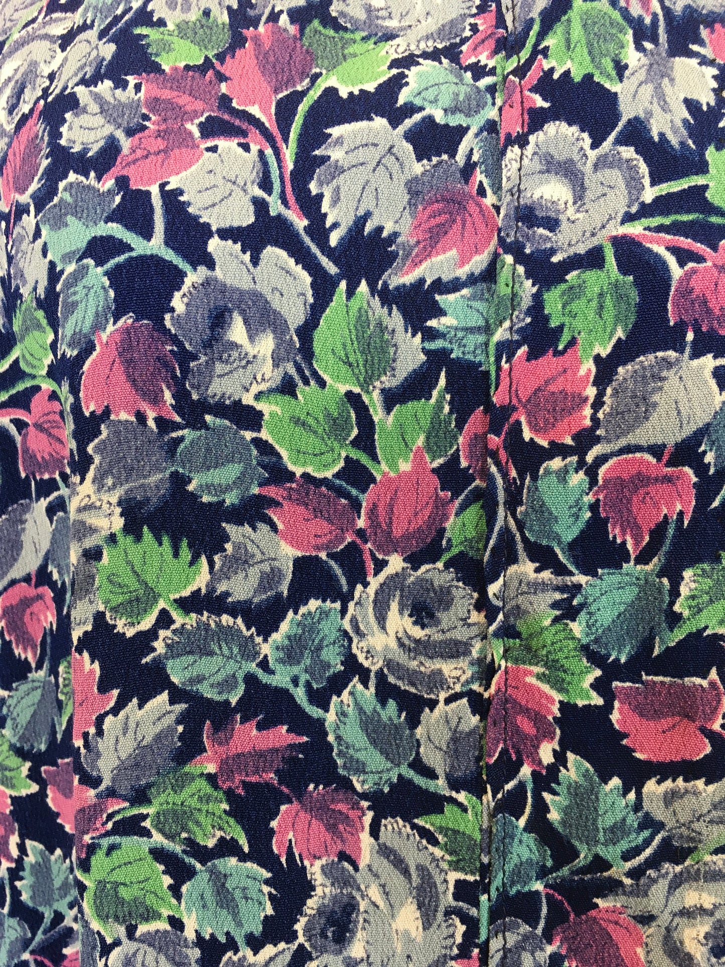 Original 1940’s Beautiful Crepe Over Jacket / Blouse - In A Warm Frosted Berry Colour Pallet