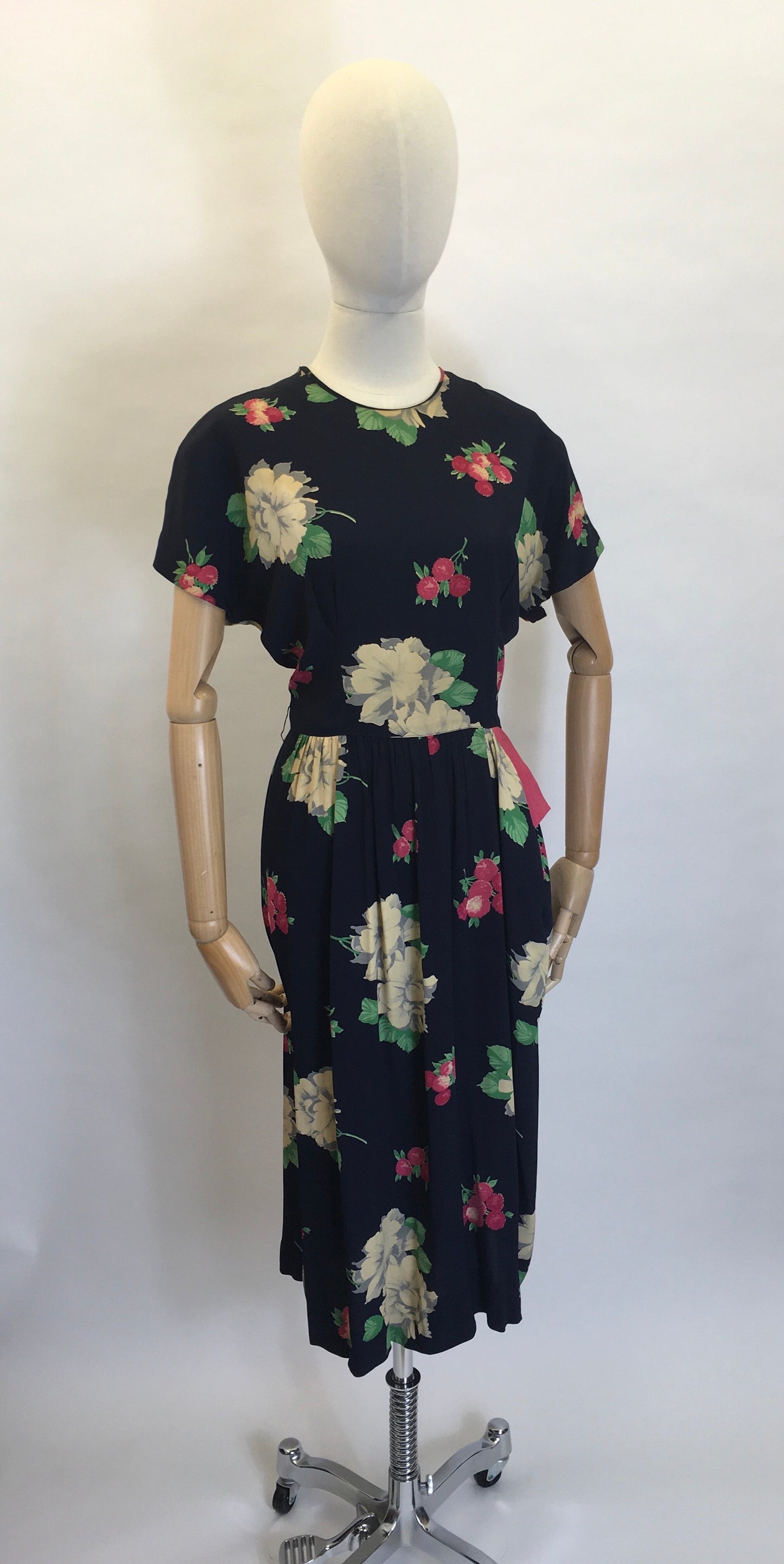 Original 1940's Stunning Floral Rayon Dress - Darling Whimsical Colour Pallet