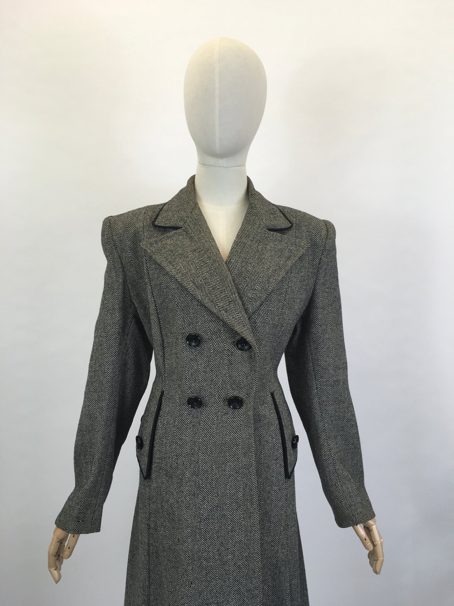 Original 1940’s SENSATIONAL Black Herringbone Tweed Woollen Coat - Made By ‘ Fredella Model ‘