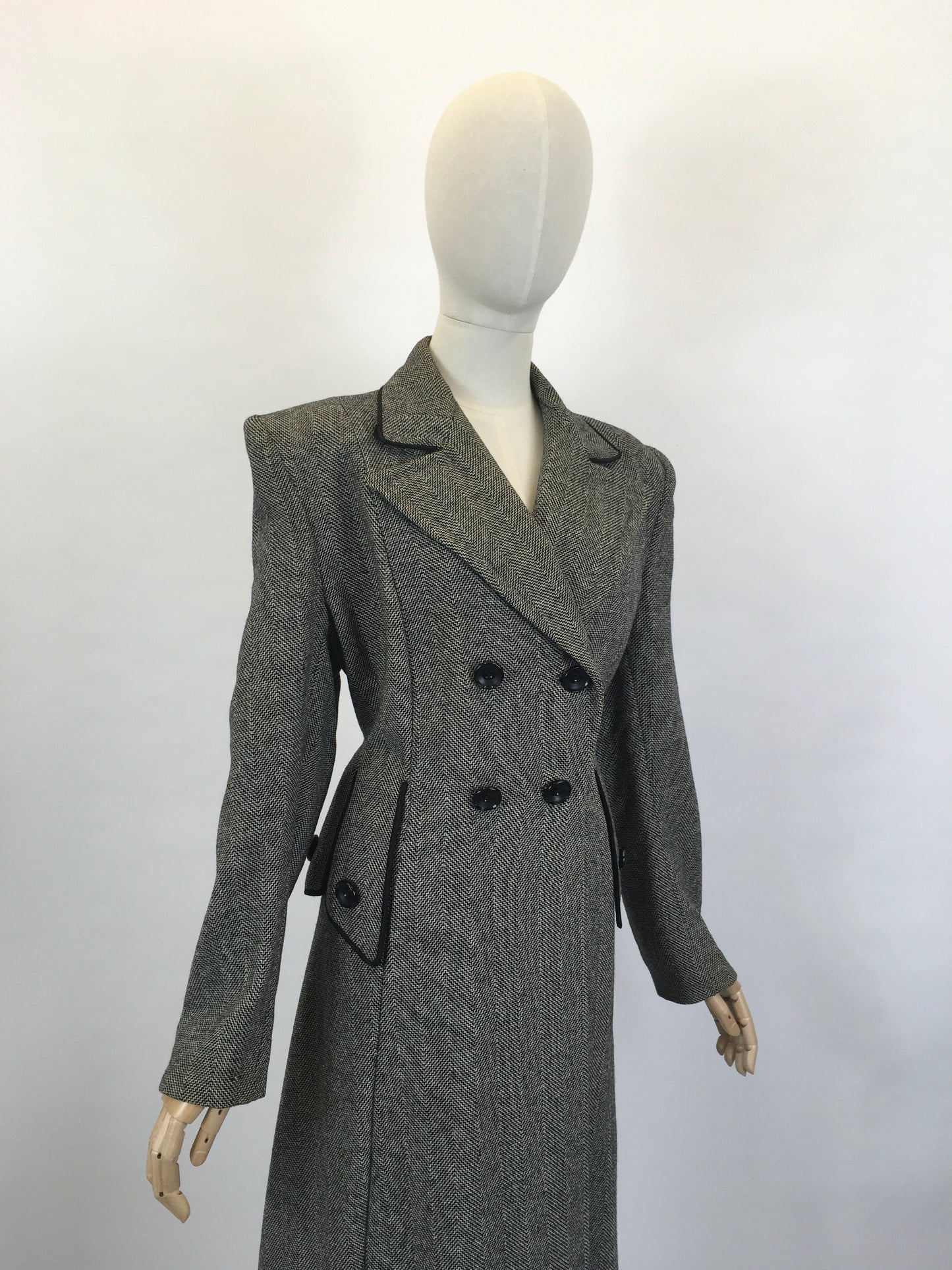 Original 1940’s SENSATIONAL Black Herringbone Tweed Woollen Coat - Made By ‘ Fredella Model ‘