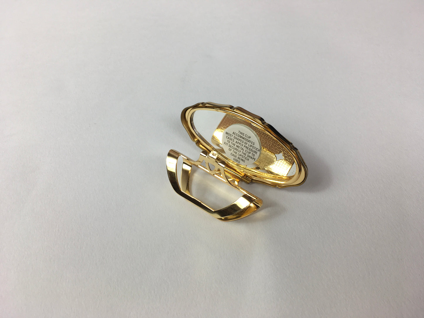 Original 1950’s Lip View By Stratton - Never Been Used Featuring A Peacock & Floral Design