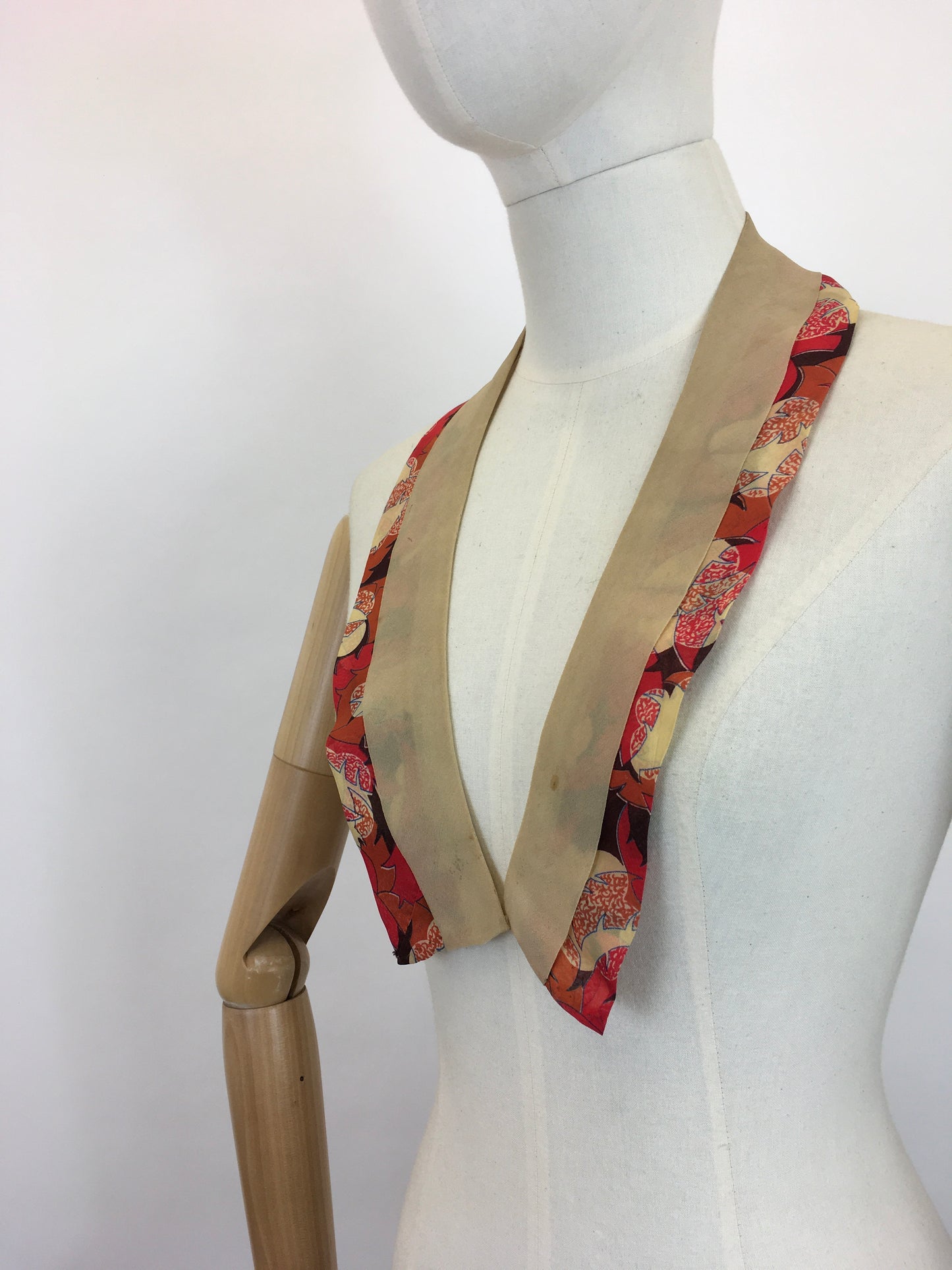 Original 1930's Sublime Double Collar in Chiffon and Silk - Deco Colourings in Orange, Red, Brown and Fawn