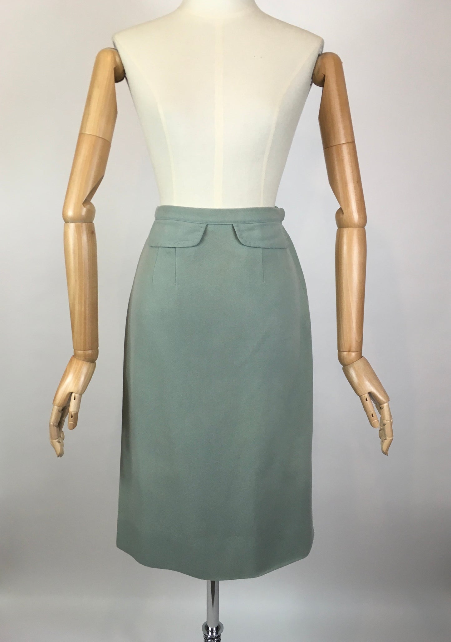 Original 1950’s Wool Pencil Skirt - Fabulous Details in Pale Mint Green