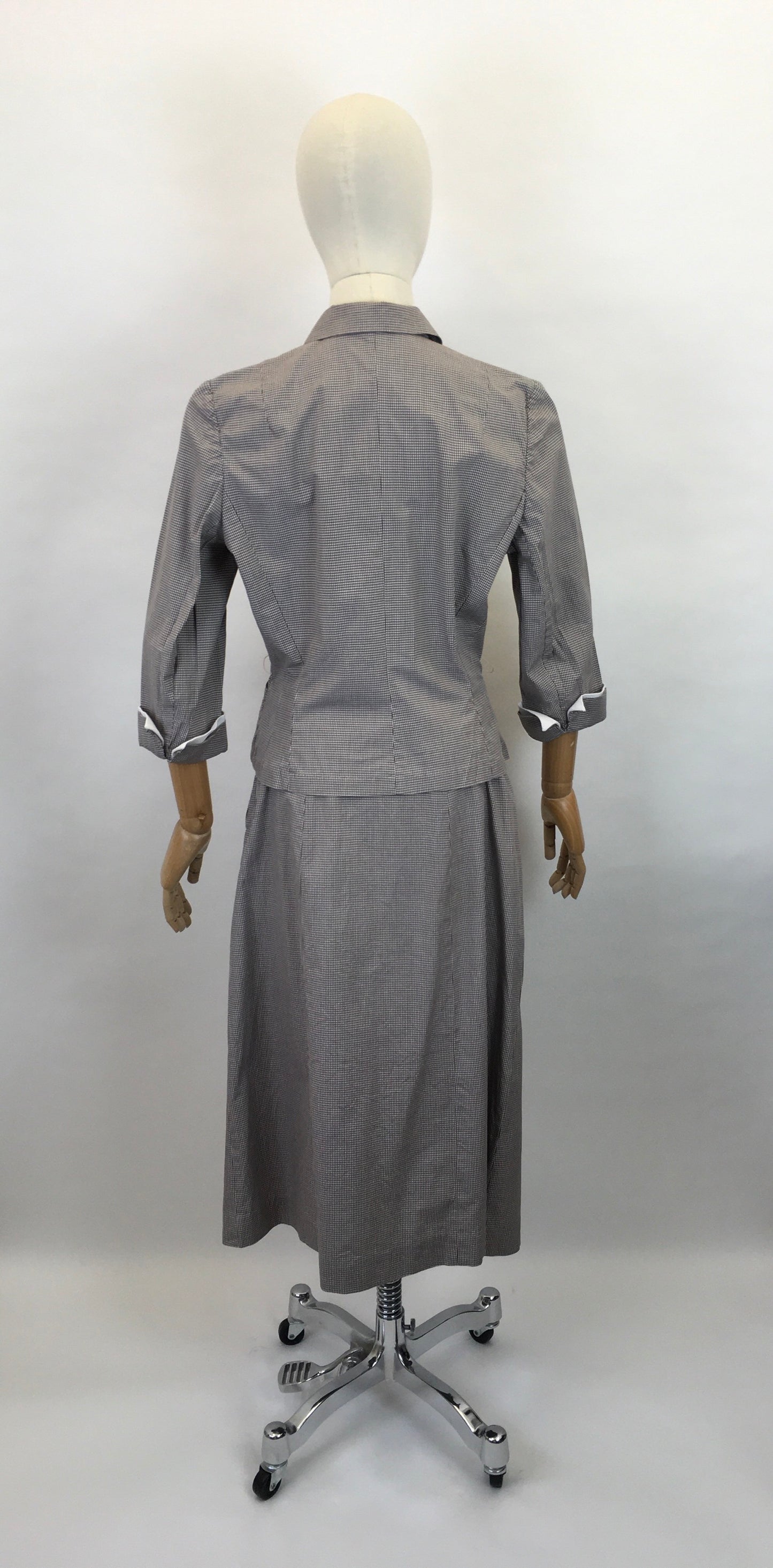 Original 1950’s ‘ Glenhaven ‘ Summer Suit - In A Brown and White Gingham Check