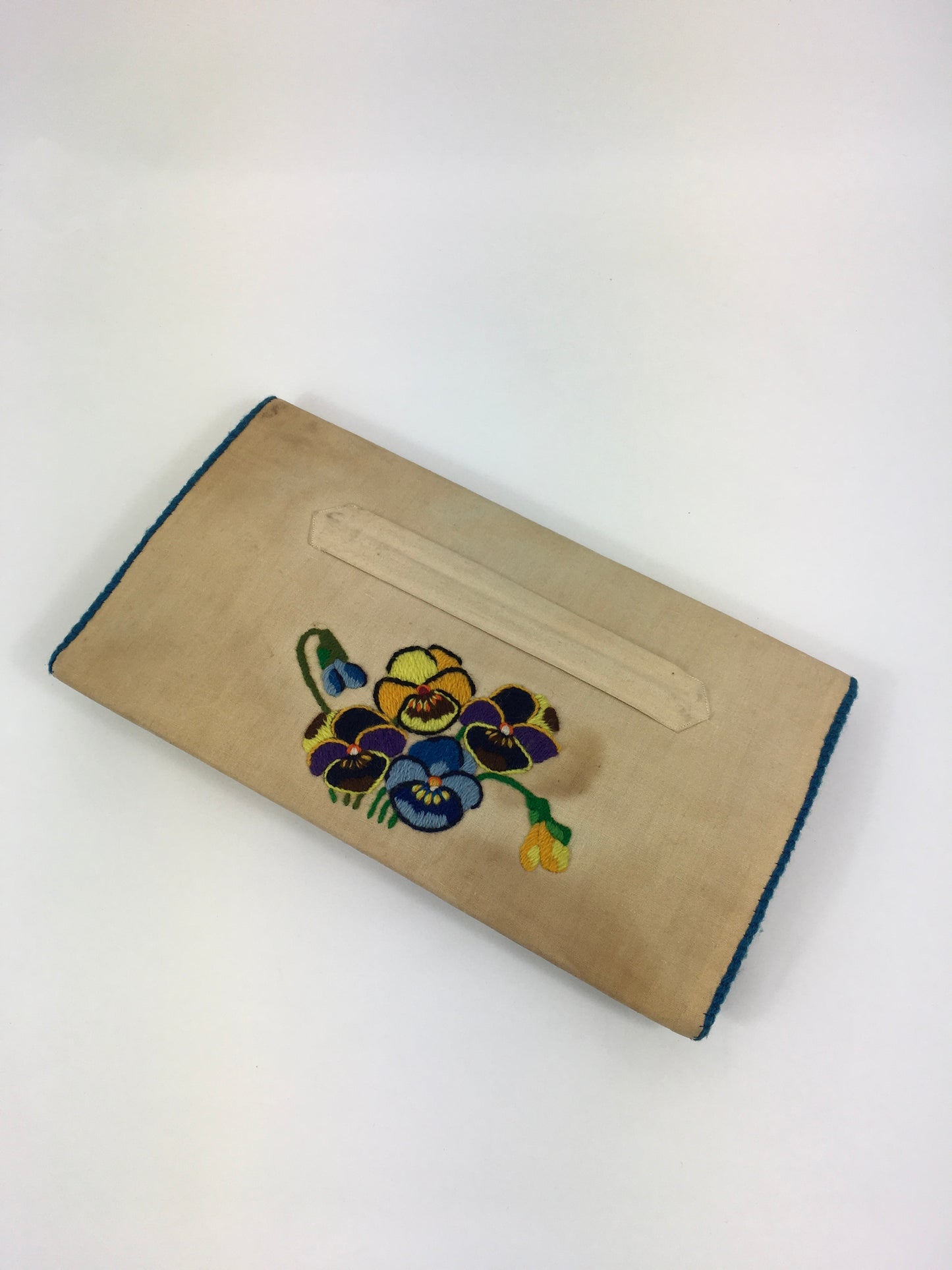 Original 1930’s Exquisite Embroidered Linen Clutch Handbag - With Stunning Details & Colour Pallet