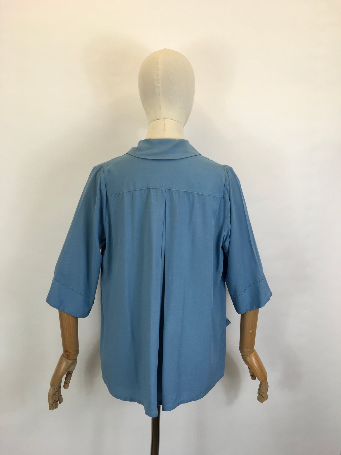 Original 1940’s Beautiful Blue Smock Blouse in Spun Rayon - ‘ Sparwick Sparva ‘ Label