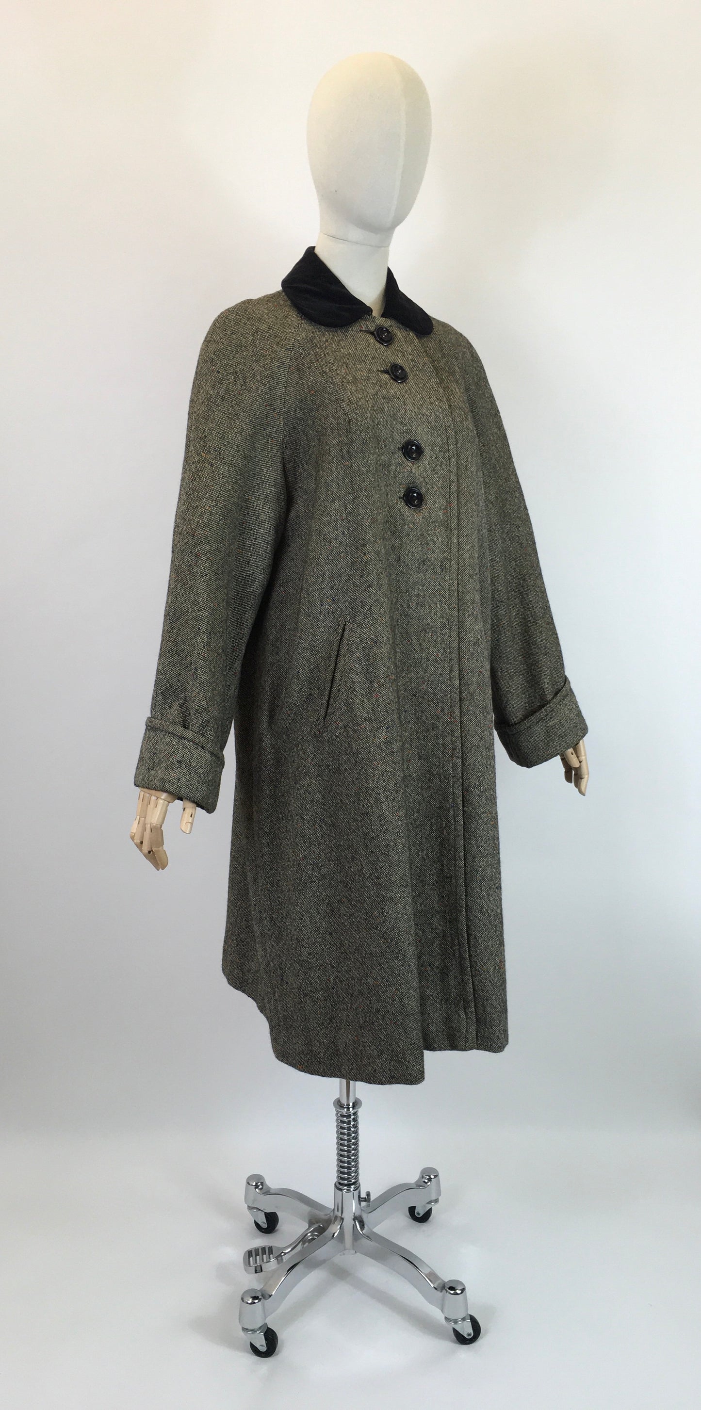 Original 1950’s Fabulous Showerproof Coat - With Contrast Velvet Peter Pan Collar