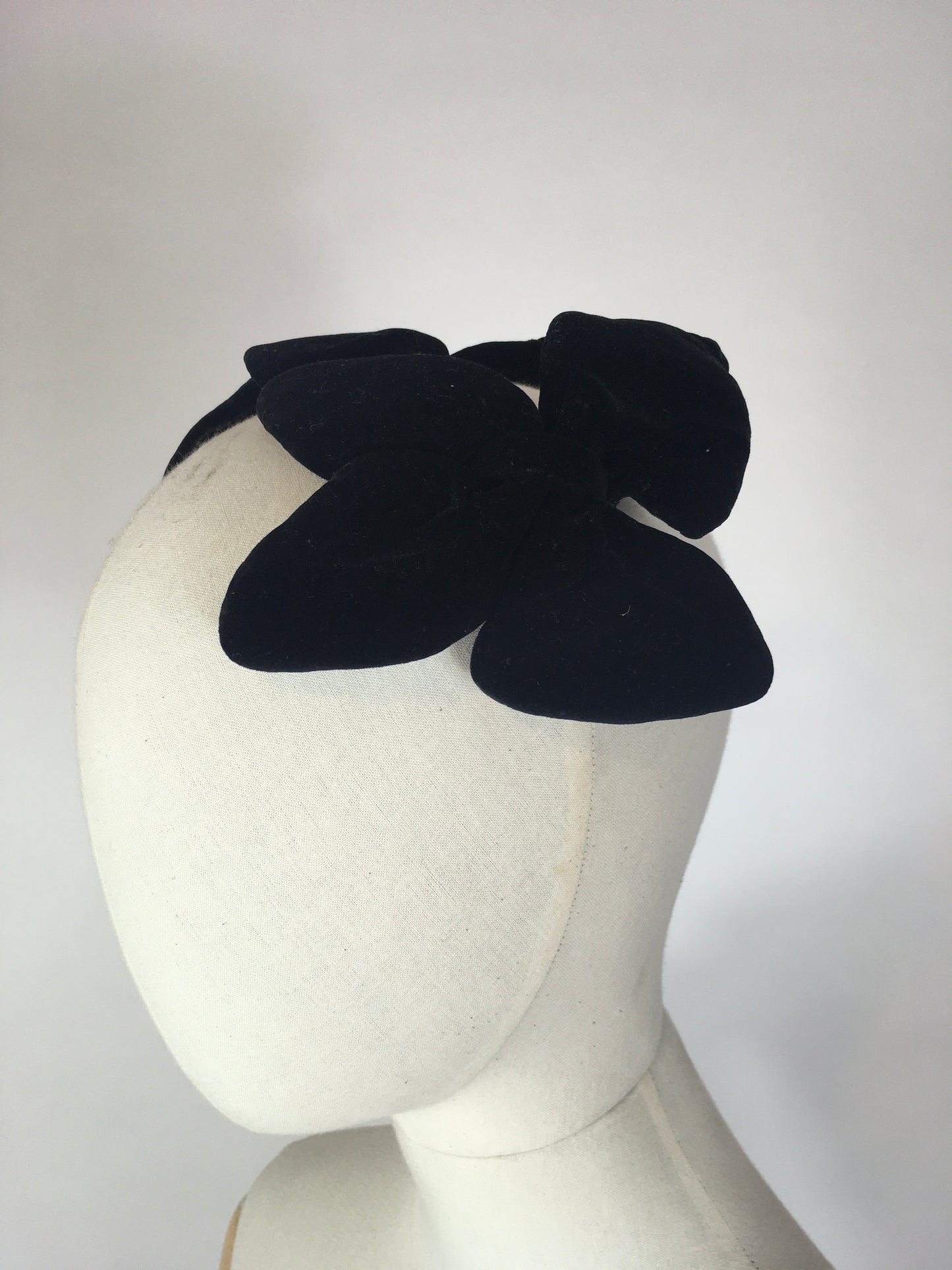 Original 1950’s Black Velvet Headpiece - With Fabulous Bow Shaping