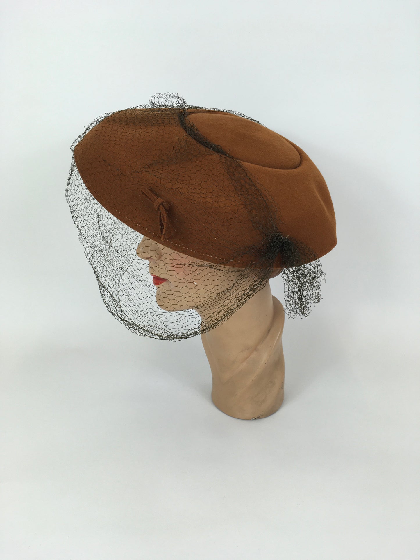Original SENSATIONAL 1940’s Cinnamon Platter Hat - With Bow and Veiling Detailing