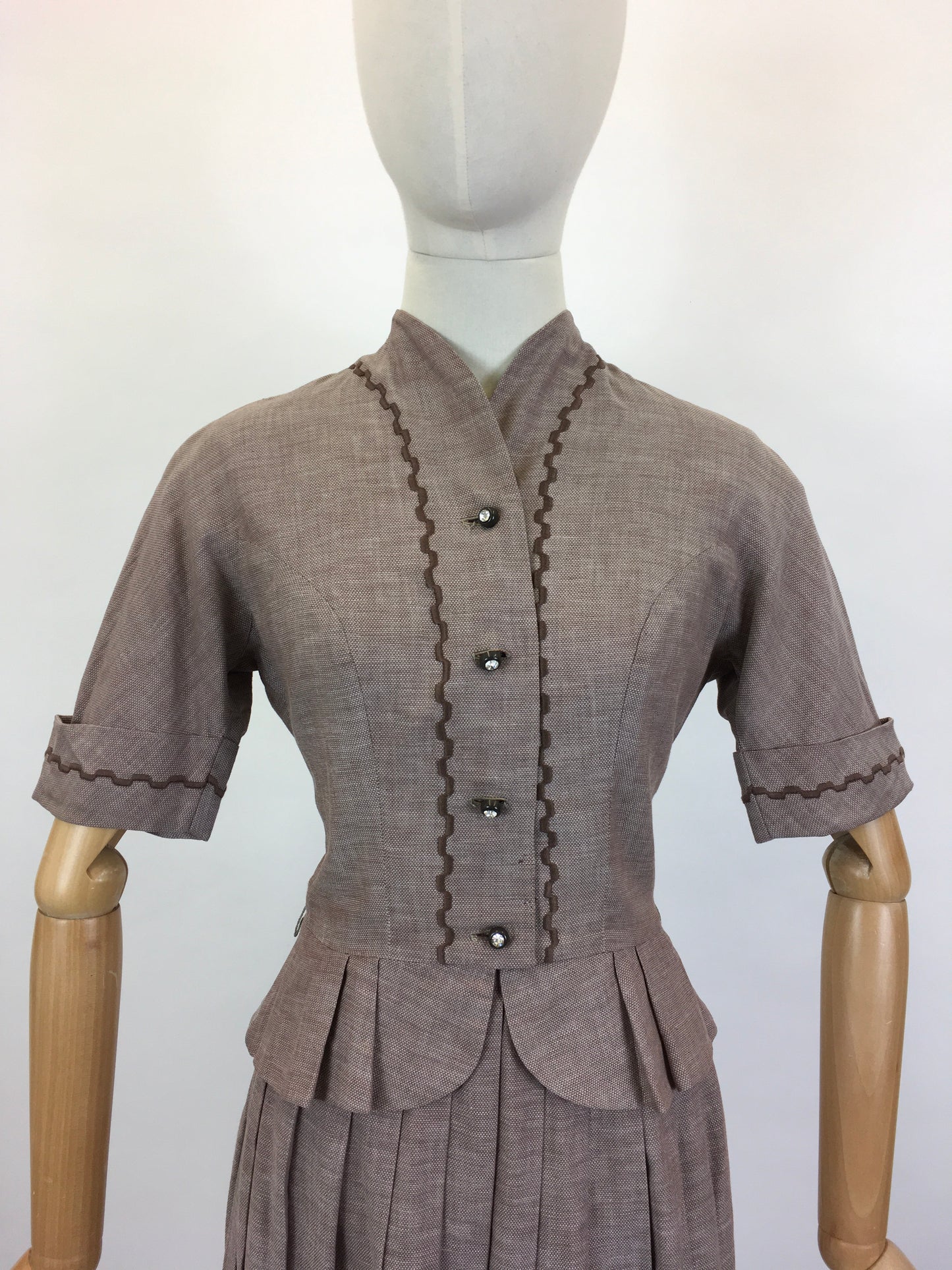 Original 1940’s Darling 2pc Summer Suit - In A Lightweight Soft Brown Cotton With Stunning Details