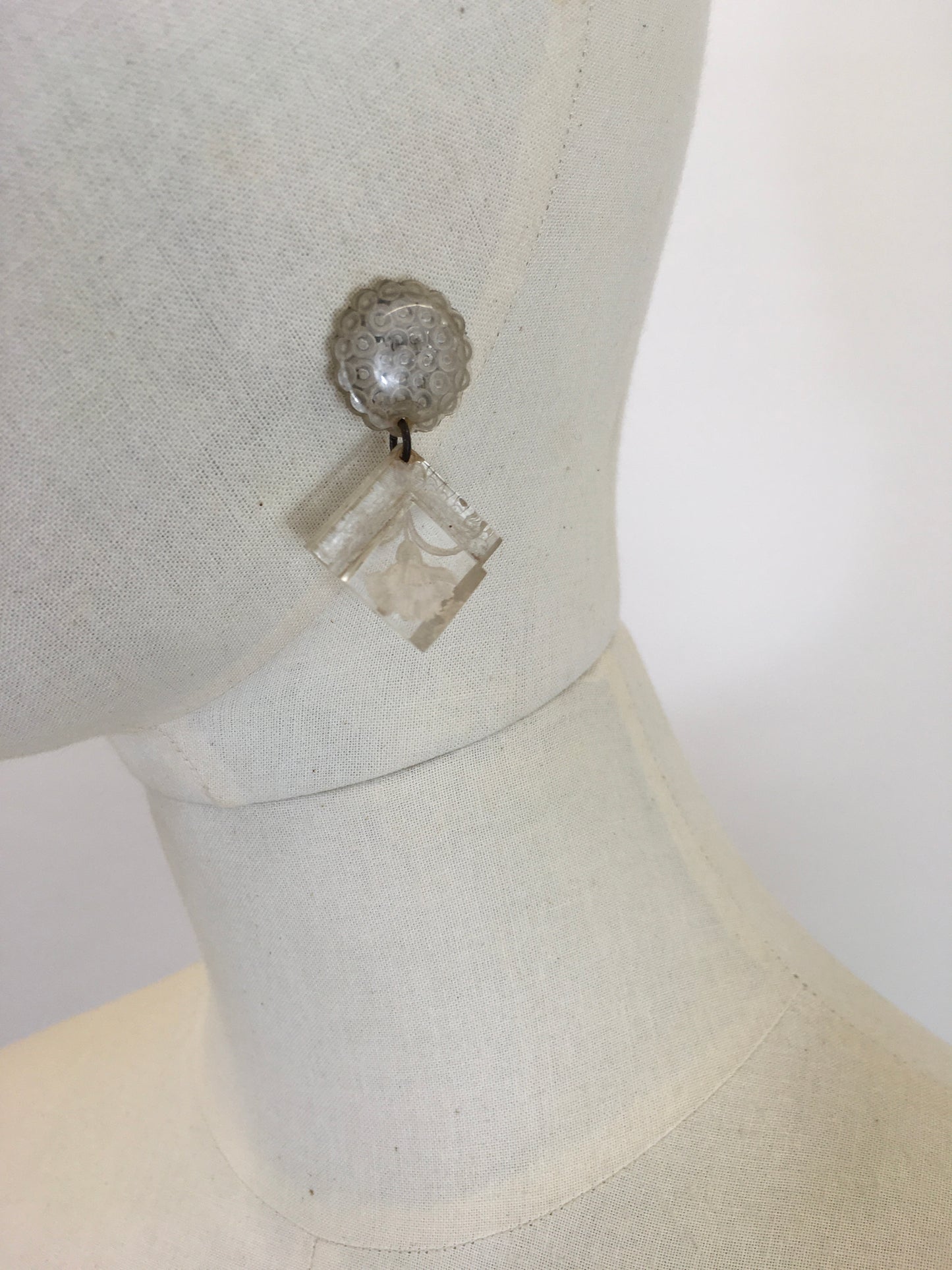 Original 1940's / 1950's Droplet Clip on Earrings - In Lucite