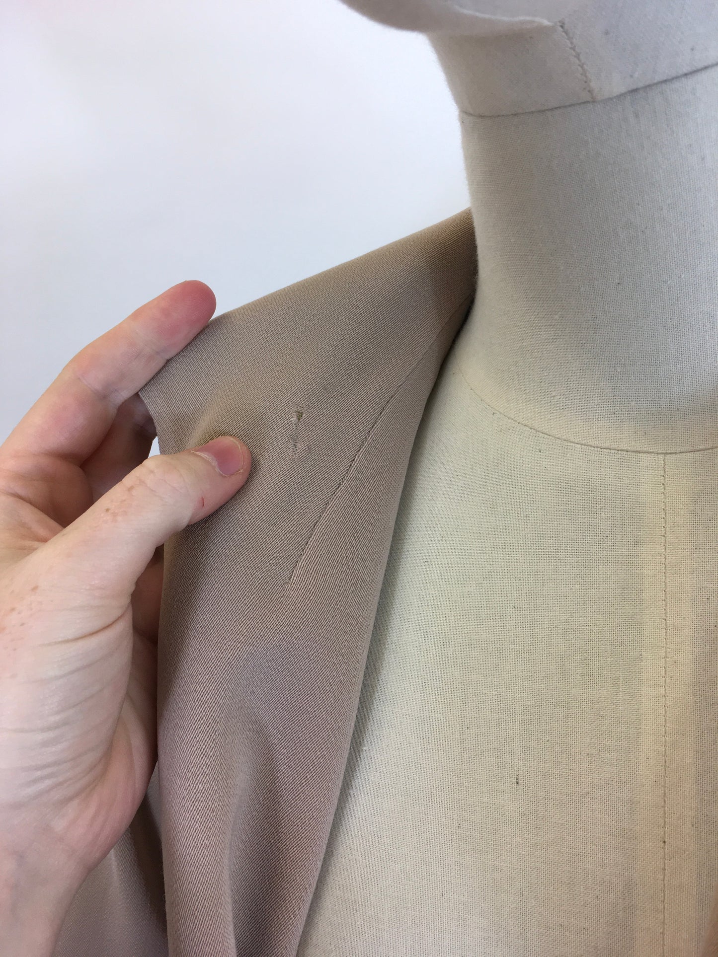 Original 1940s American Edge to Edge Swing Jacket - In a Lovely Warm Taupe