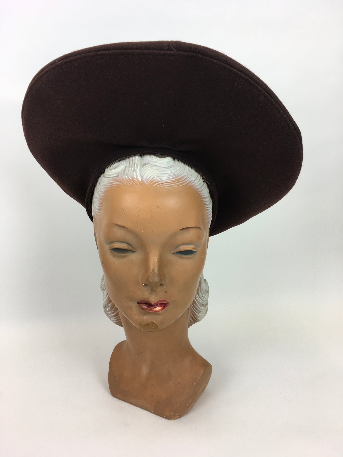 Original 1940s Warm Brown Felt Halo Hat - Made by ‘ Gimbel Brothers ‘