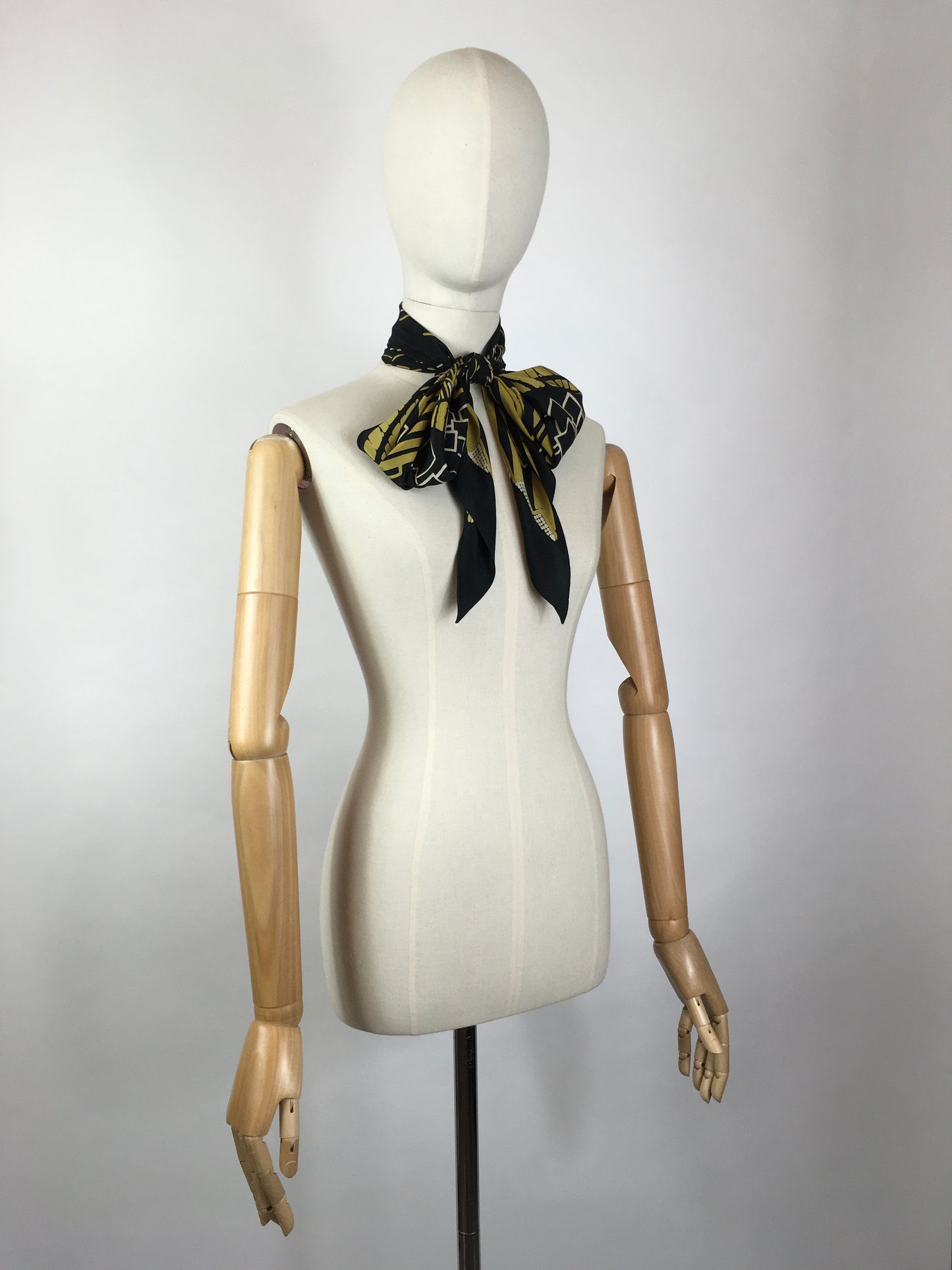Original 1930’s SENSATIONAL Silk Deco Pointed Scarf - In Black, Gold & Cream
