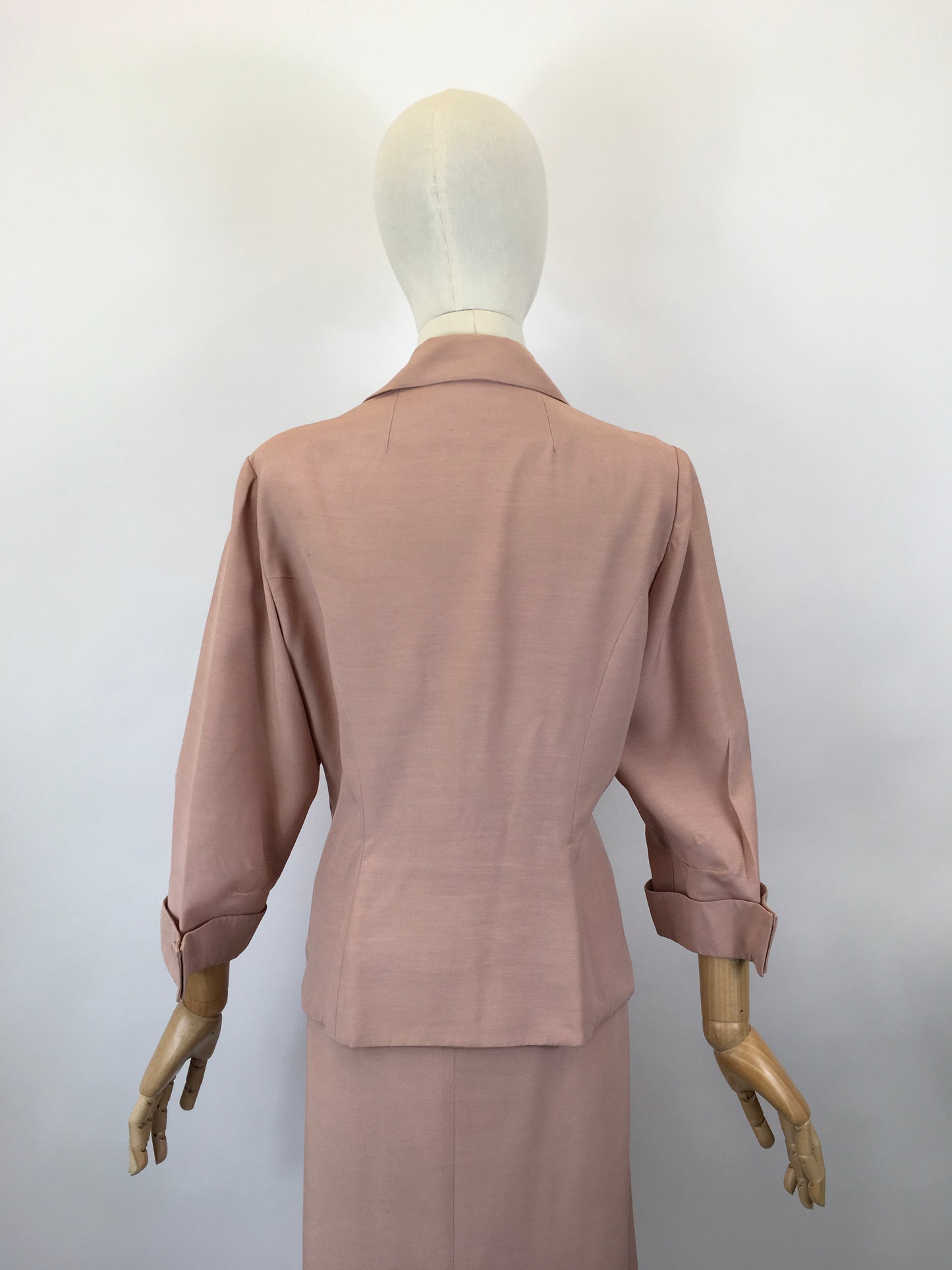 Original 1940’s Volup 2pc Suit by ‘ Renauld Frocks ‘ - In A Dusky Pink Silk