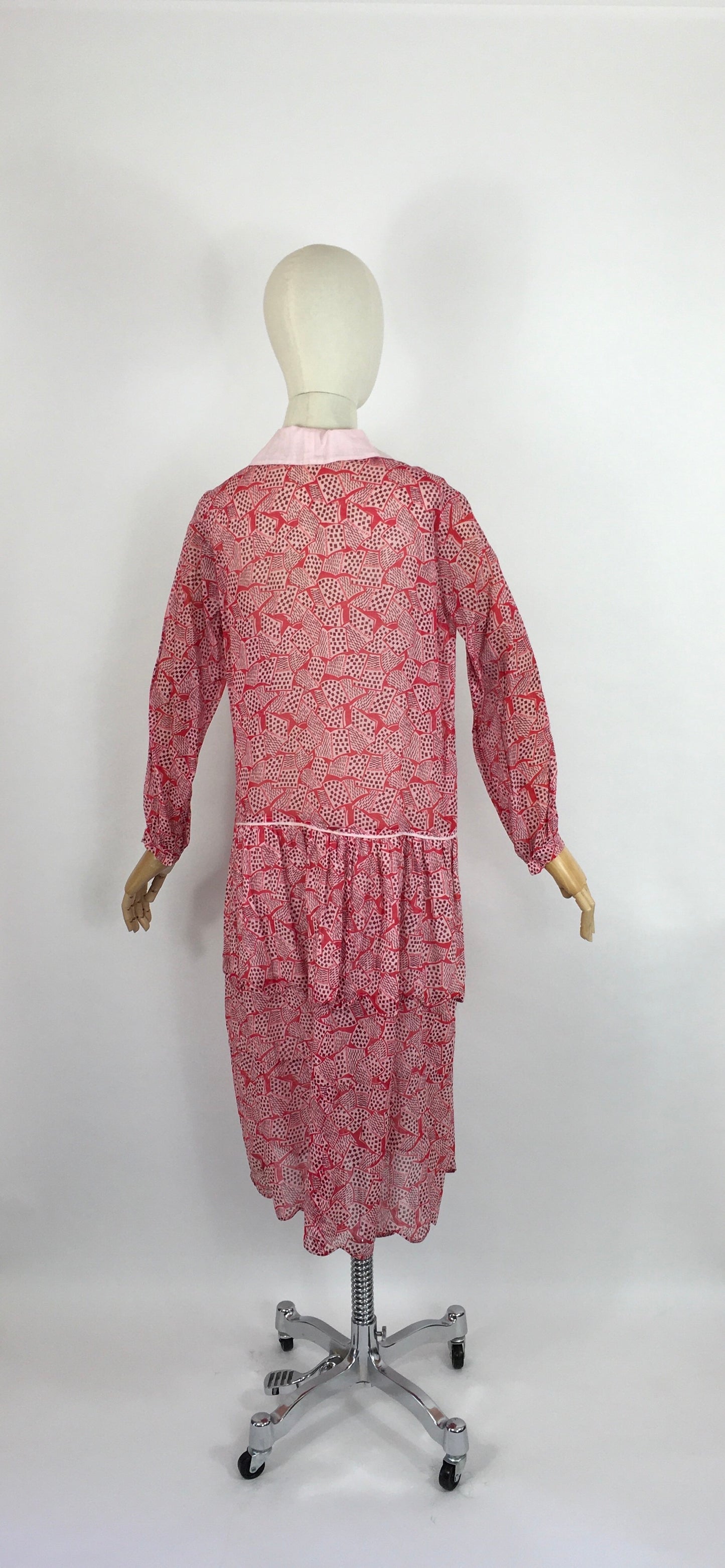 Original Early 1930s Darling Day Dress - In a Fabulous Deco Almost Book Print Cotton Lawn with Scalloped Hem Detailing