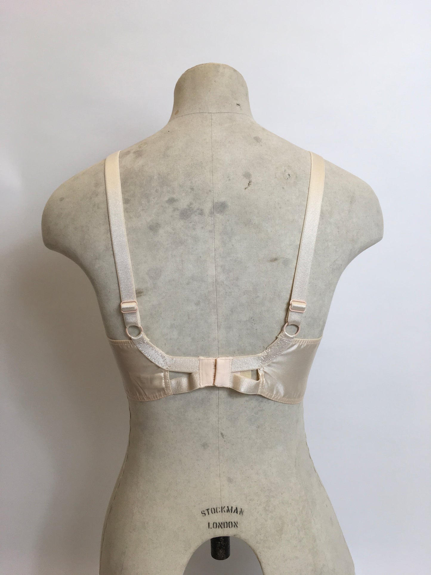 What Katie Did Lingerie - Harlow Nouveau in Peach